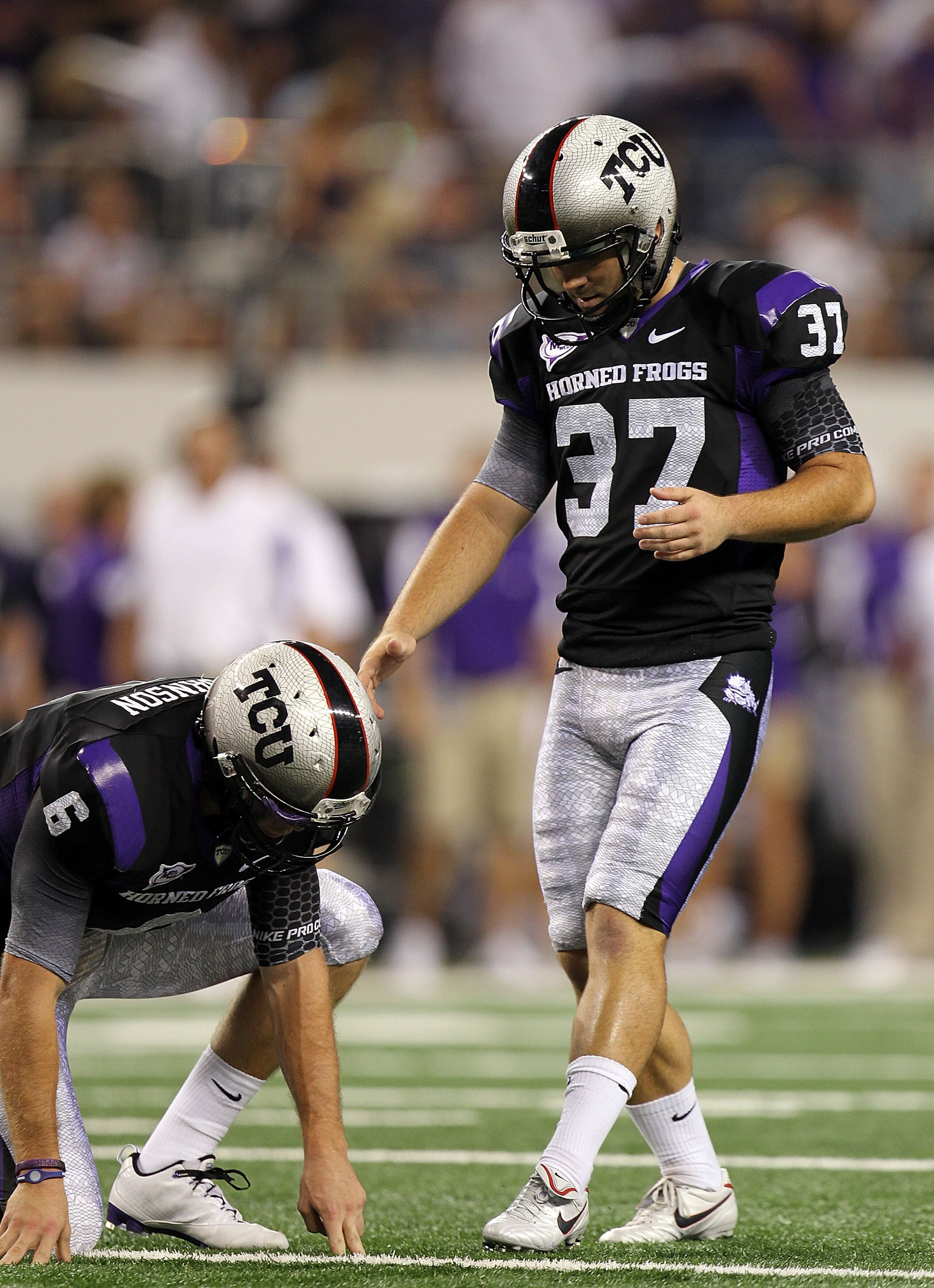 ARLINGTON, TX - SEPTEMBER 04:  Kicker Ross Evans #37 of the TCU Horned Frogs at Cowboys Stadium on September 4, 2010 in Arlington, Texas.  (Photo by Ronald Martinez/Getty Images)