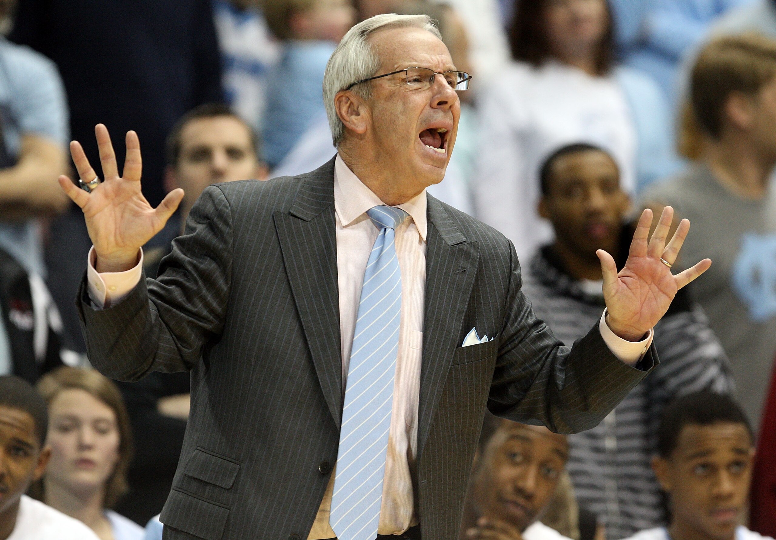CHAPEL HILL, NC - JANUARY 16:  Head coach Roy Williams of the North Carolina Tar Heels reacts to his team during their game against the Georgia Tech Yellow Jackets at the Dean Smith Center on January 16, 2010 in Chapel Hill, North Carolina.  (Photo by Str