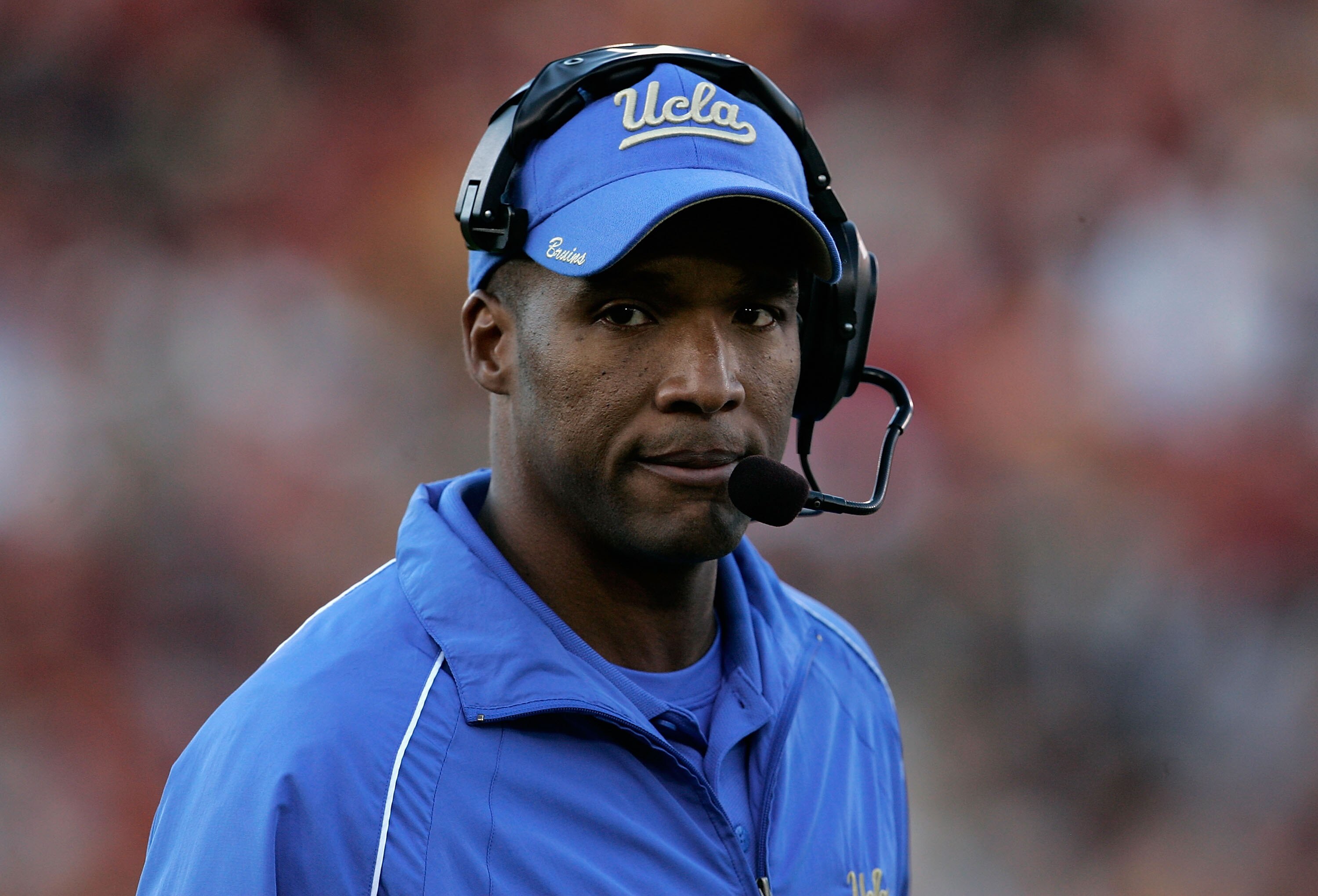 LOS ANGELES - DECEMBER 1:  Head coach Karl Dorrell of the UCLA Bruins looks on during the college football game against the USC Trojans at the Los Angeles Memorial Coliseum December 1, 2007 in Los Angeles, California.  (Photo by Jeff Gross/Getty Images)