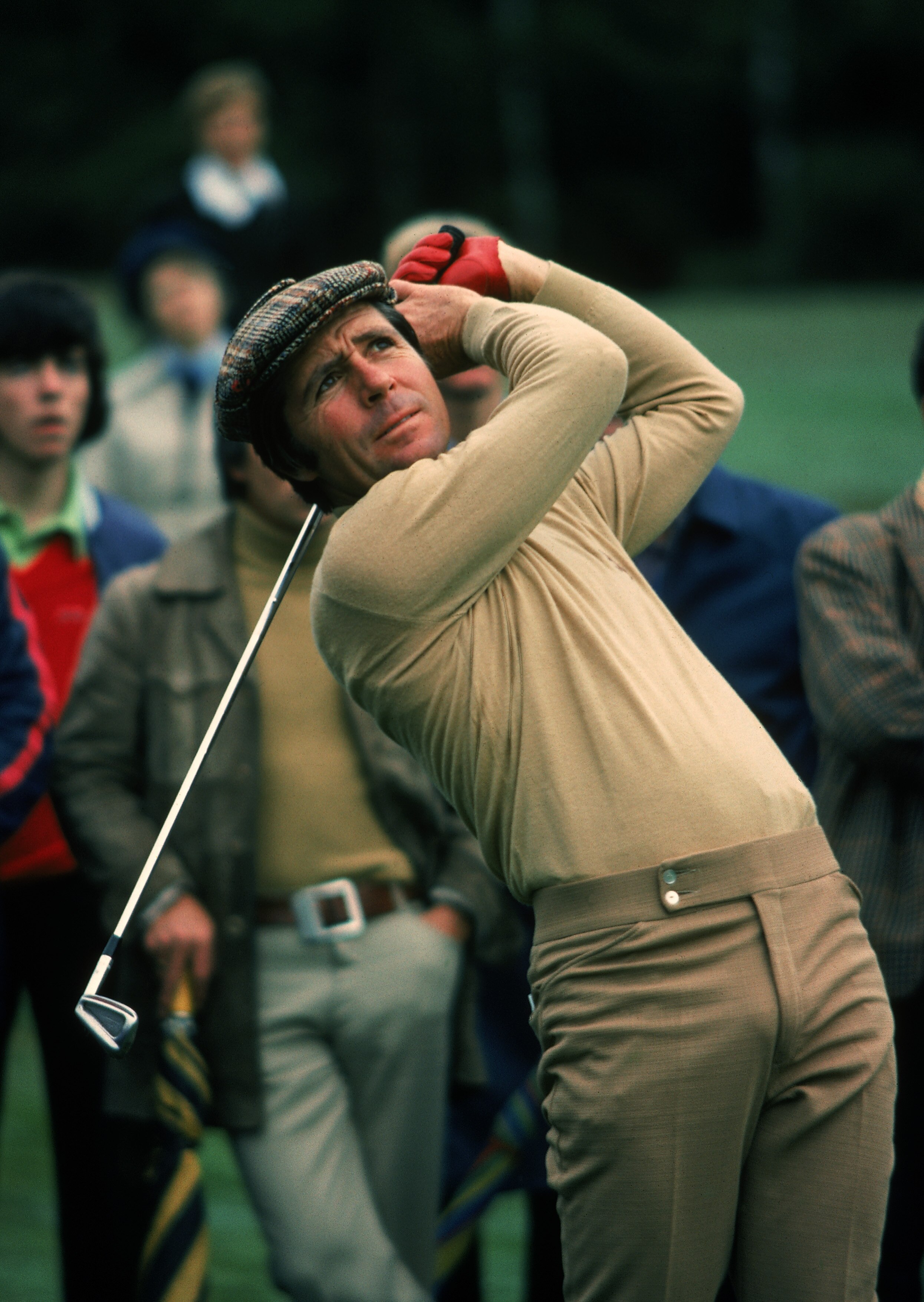 WENTWORTH - 1976:  Gary Player of South Africa in action in during the Piccadilly World Match Play at Wentworth Golf Club in Surrey, England in 1976. (photo by Don Morley/Getty Images)