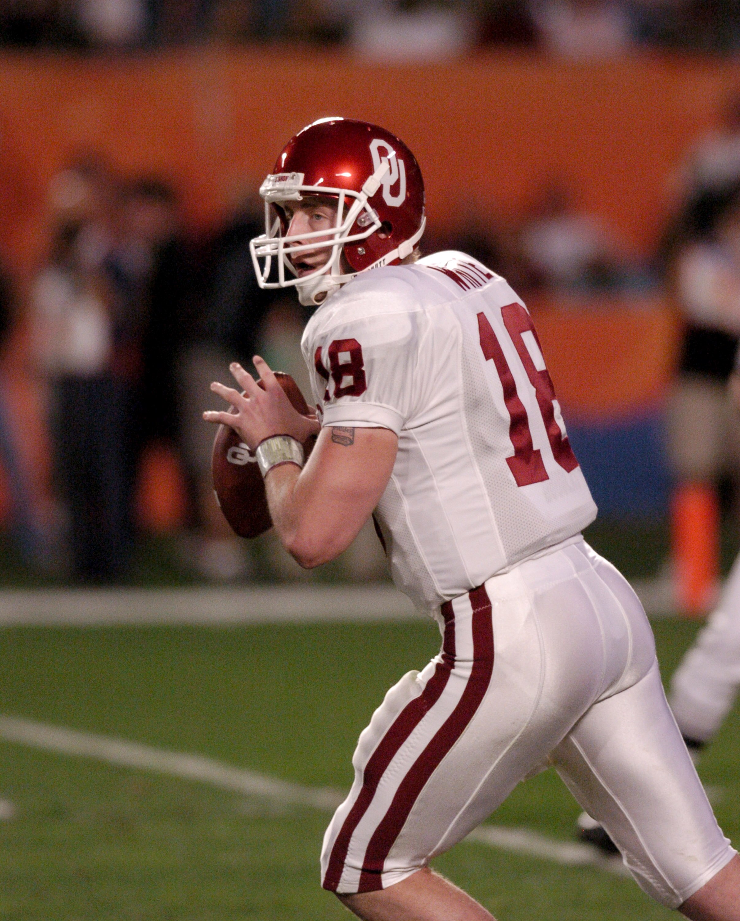 Oklahoma quarterback Jason White during first half action at the FedEx Orange Bowl National Championship at Pro Player Stadium in Miami, Florida on January 4, 2005. USC beat Oklahoma 55-19. (Photo by A. Messerschmidt/Getty Images)
