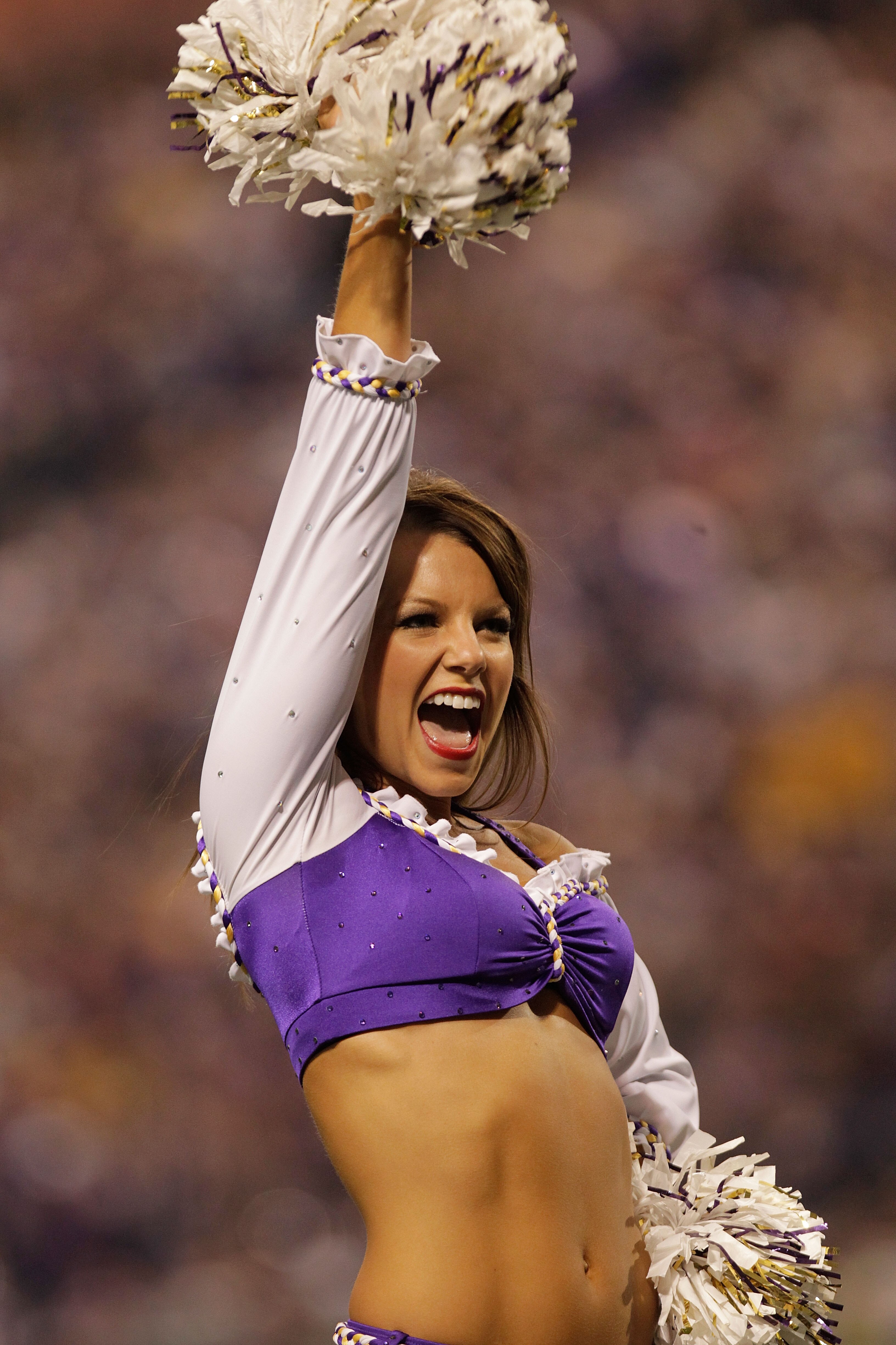MINNEAPOLIS, MN - DECEMBER 05:  Minnesota Vikings cheerleaders perform during the game against the Buffalo Bills at the Mall of America Field at the Hubert H. Humphrey Metrodome on December 5, 2010 in Minneapolis, Minnesota.  (Photo by Nick Laham/Getty Im