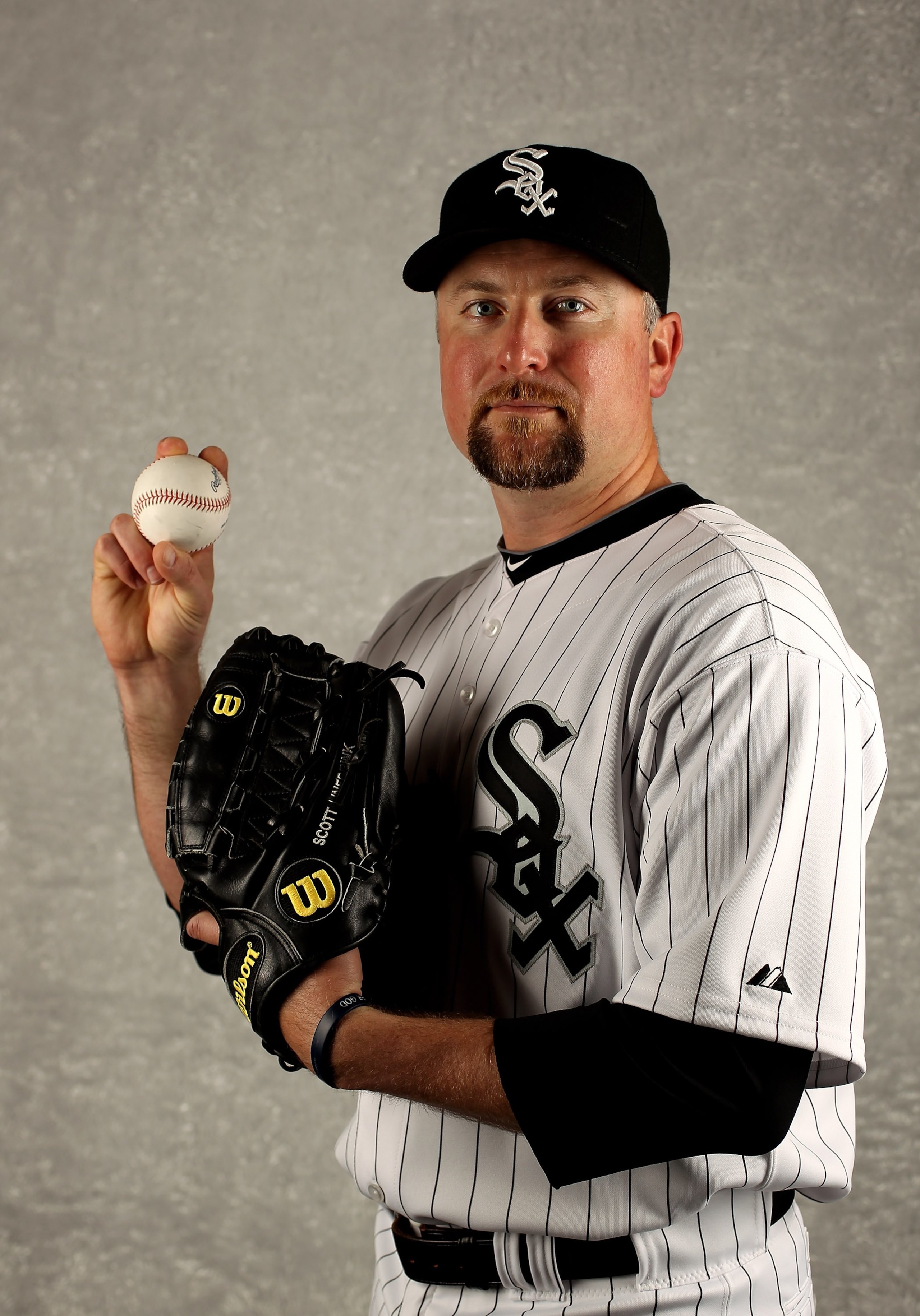 GLENDALE, AZ - FEBRUARY 28:  Scott Linebrink of the Chicago White Sox poses during photo media day at the White Sox spring training complex on February 28, 2010 in Glendale, Arizona.  (Photo by Ezra Shaw/Getty Images)