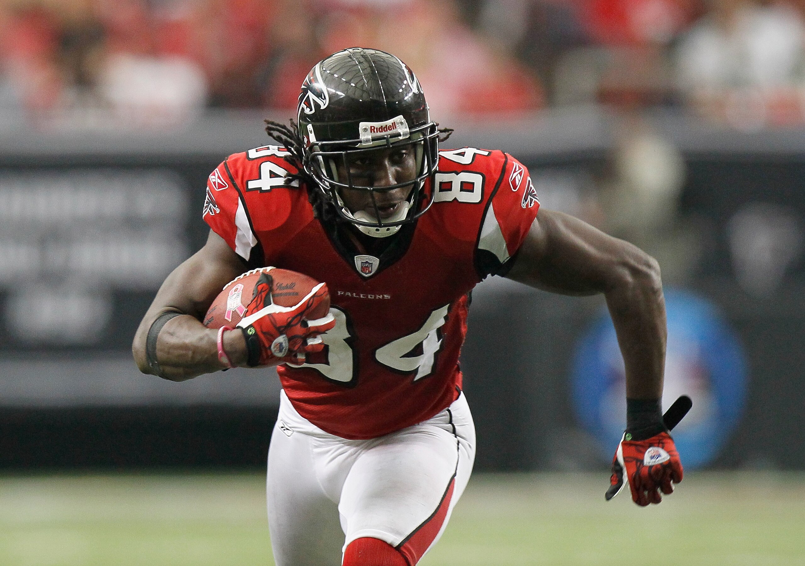 ATLANTA - OCTOBER 24:  Roddy White #84 of the Atlanta Falcons against the Cincinnati Bengals at Georgia Dome on October 24, 2010 in Atlanta, Georgia.  (Photo by Kevin C. Cox/Getty Images)