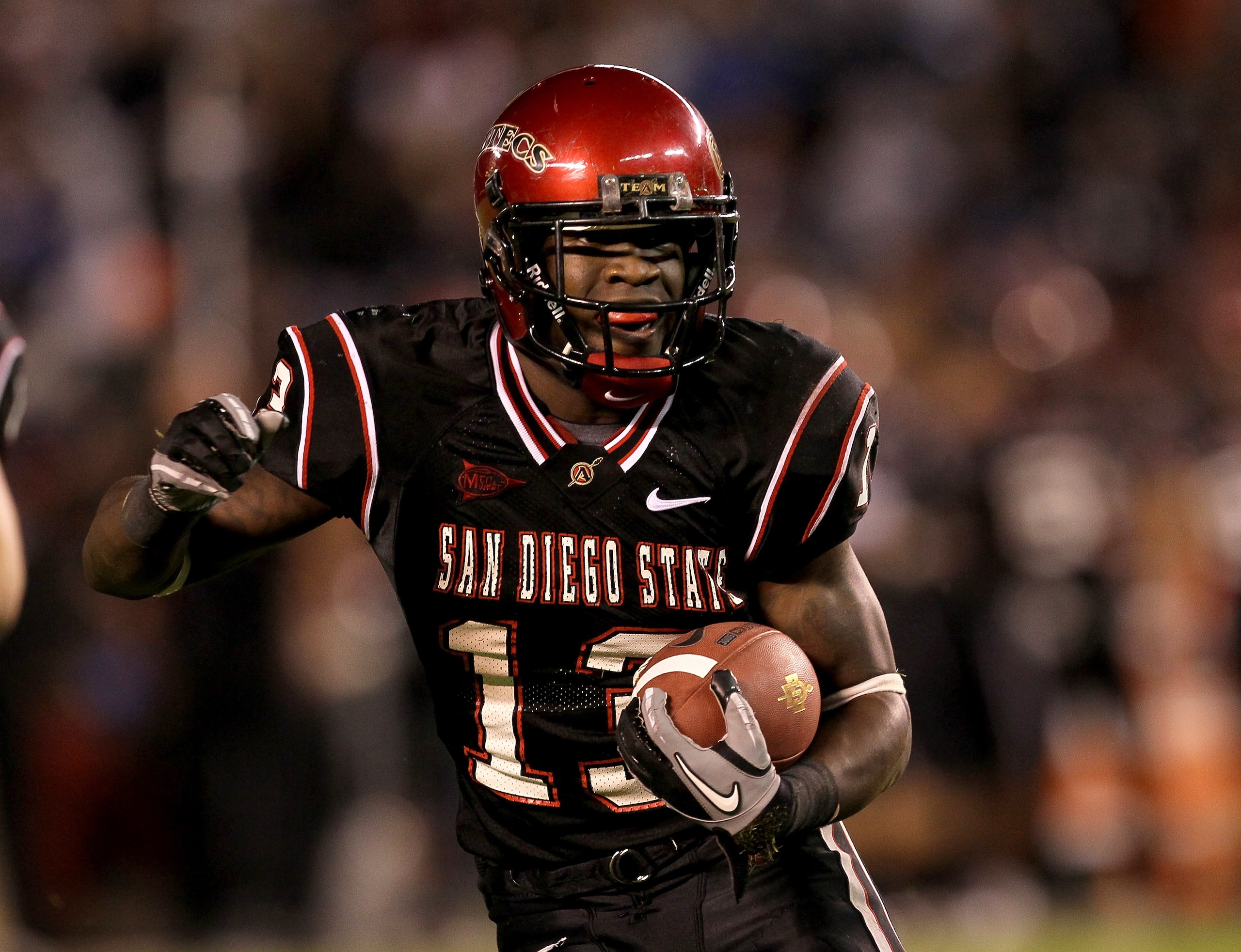 SAN DIEGO - NOVEMBER 20: Running back Ronnie Hillman #13 of the San Deigo State Aztecs carries the ball on a five yard touchdown run in the second quarter against the Utah Utes at Qualcomm Stadium on November 20, 2010 in San Diego, California. (Photo by SAN DIEGO - NOVEMBER 20: Running back Ronnie Hillman #13 of the San Deigo State Aztecs carries the ball on a five yard touchdown run in the second quarter against the Utah Utes at Qualcomm Stadium on November 20, 2010 in San Diego, California. (Photo by
