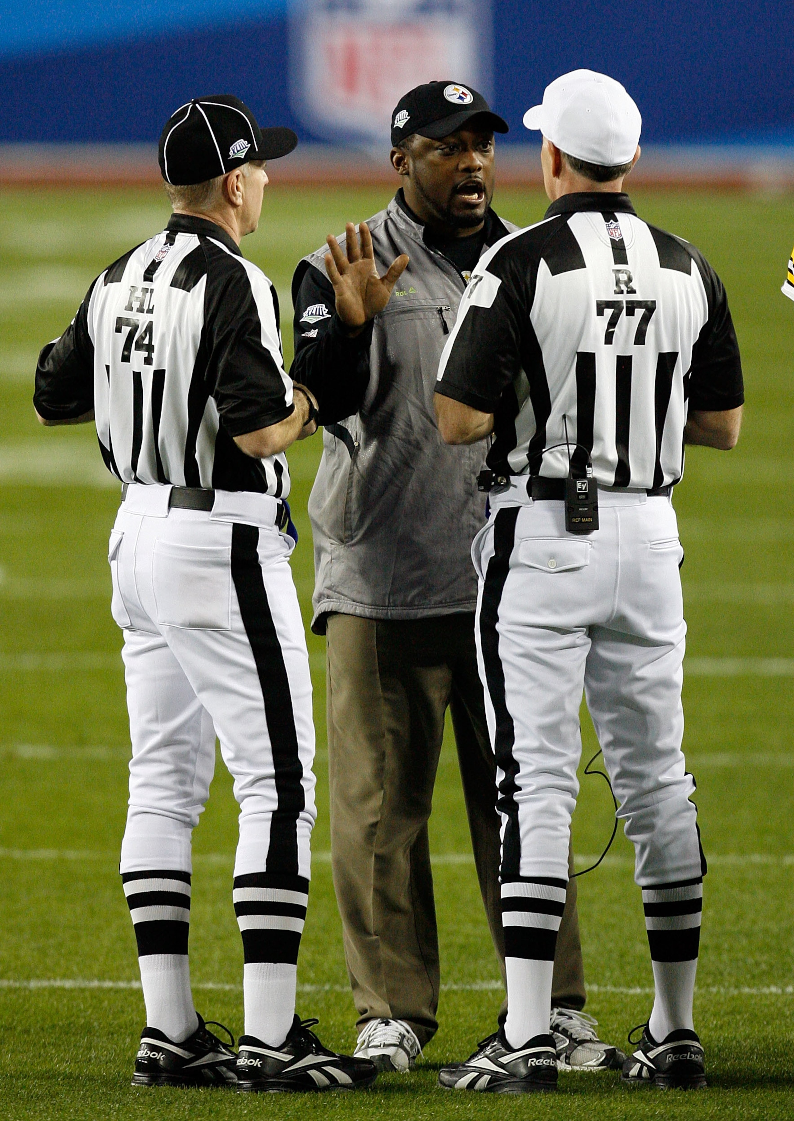 TAMPA, FL - FEBRUARY 01:  Head coach Mike Tomlin of the Pittsburgh Steelers argues with referee Terry McAulay #77 against the Arizona Cardinals during Super Bowl XLIII on February 1, 2009 at Raymond James Stadium in Tampa, Florida.  (Photo by Kevin C. Cox