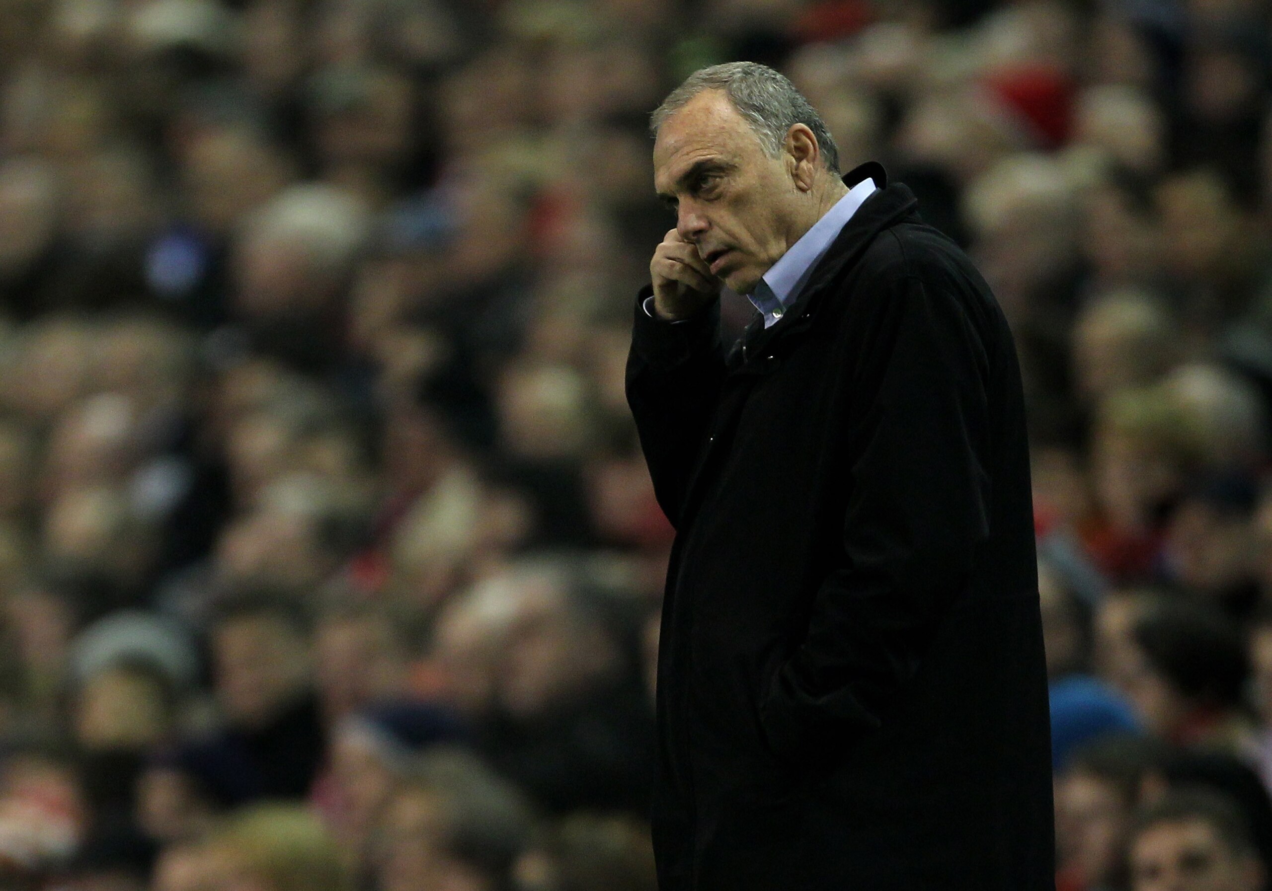 LIVERPOOL, ENGLAND - NOVEMBER 20: West Ham United Manager Avram Grant watches the action during the Barclays Premier League match between Liverpool and West Ham United at Anfield on November 20, 2010 in Liverpool, England. (Photo by Alex Livesey/Getty I LIVERPOOL, ENGLAND - NOVEMBER 20: West Ham United Manager Avram Grant watches the action during the Barclays Premier League match between Liverpool and West Ham United at Anfield on November 20, 2010 in Liverpool, England. (Photo by Alex Livesey/Getty I