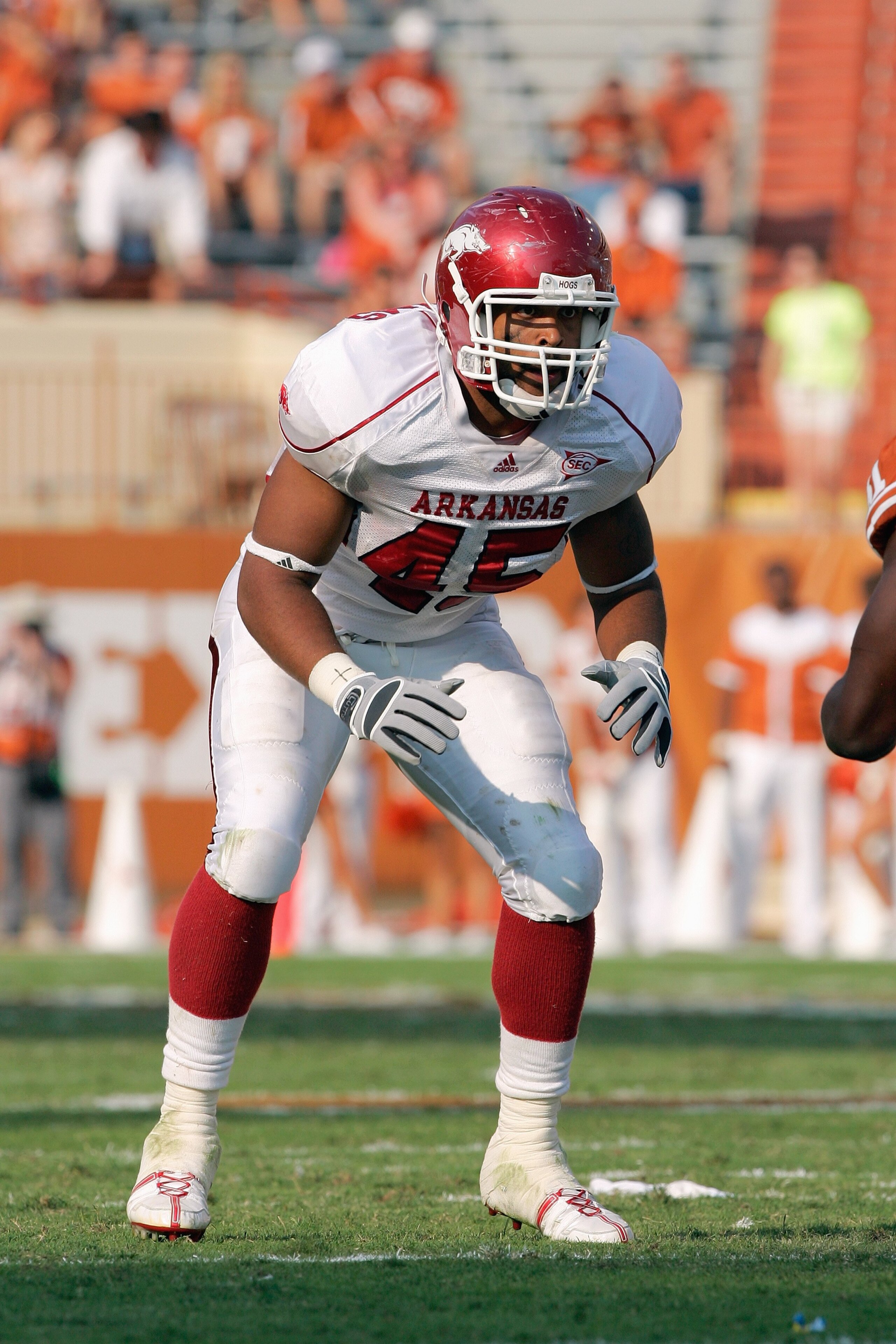 AUSTIN, TX - SEPTEMBER 27:  D.J. Williams #45 of the Arkansas Razorbacks gets ready to move during the game against the Texas Longhorns on September 27, 2008 at Darrell K Royal-Texas Memorial Stadium in Austin, Texas.  Texas won 52-10.  (Photo by Brian Ba