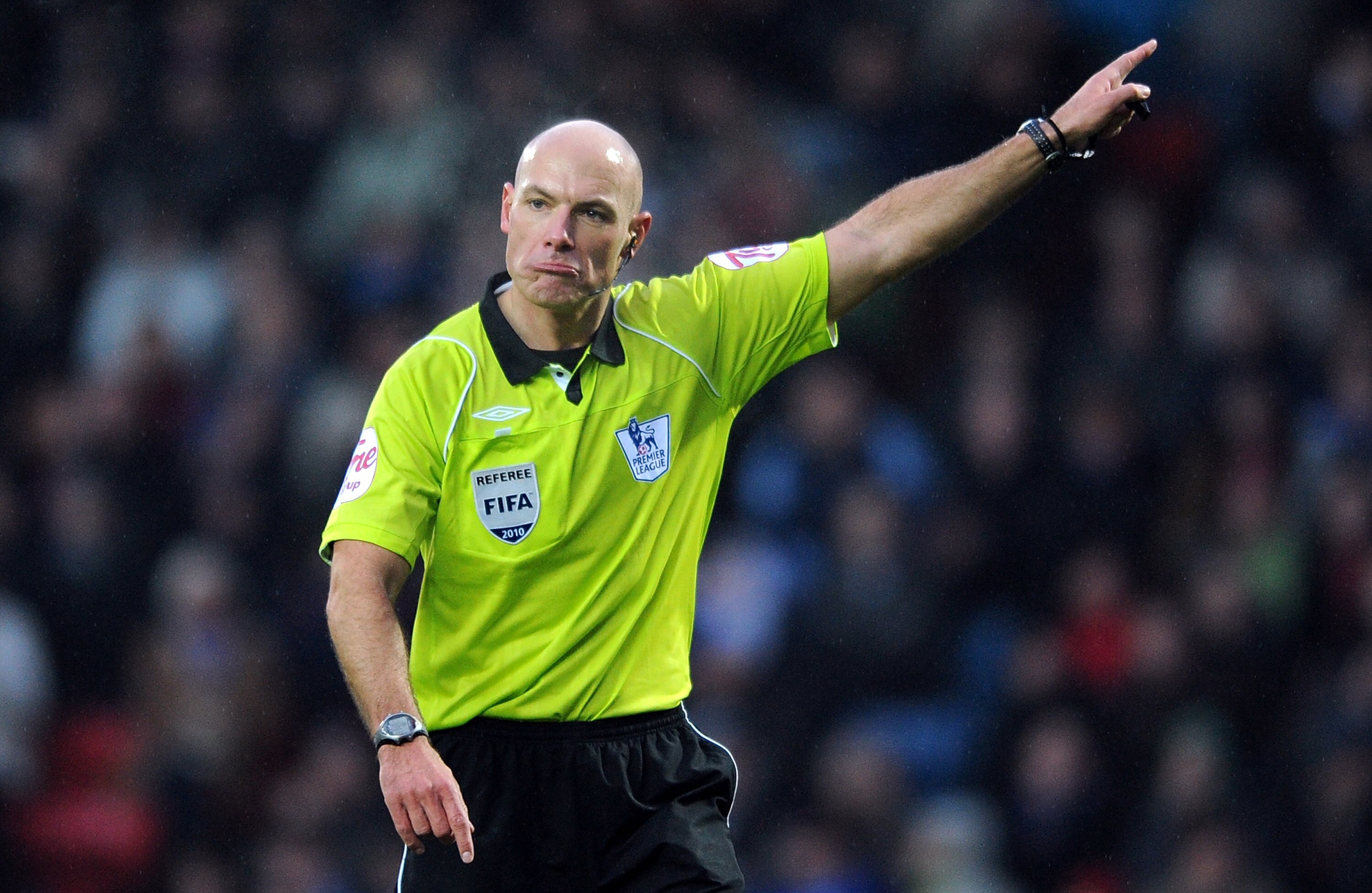 BLACKBURN, ENGLAND - DECEMBER 04:  Referee Howard Webb signals for a corner during the Barclays Premier League match between Blackburn Rovers and Wolverhampton Wanderers at Ewood Park on December 4, 2010 in Blackburn, England.  (Photo by Chris Brunskill/G