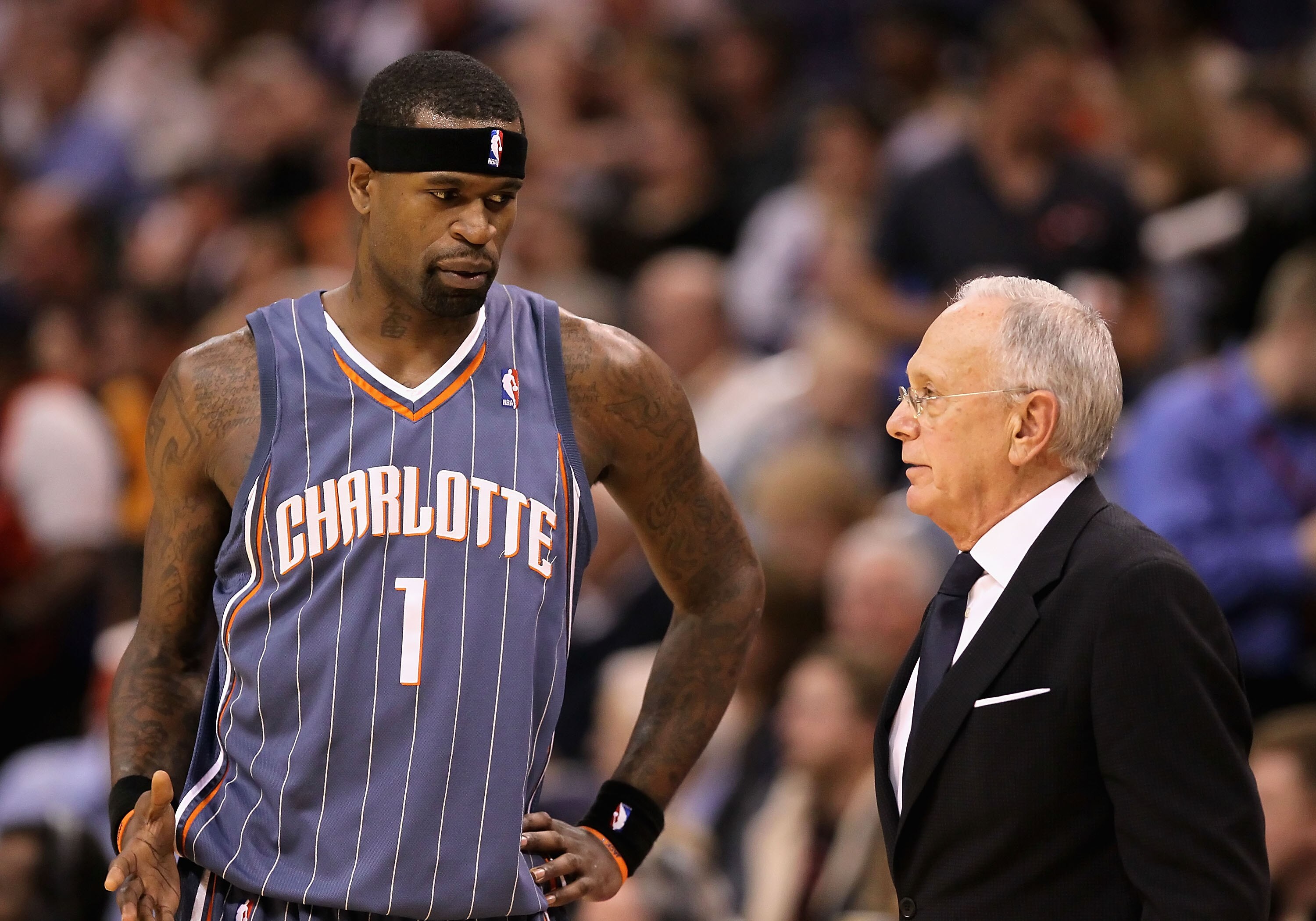 PHOENIX - JANUARY 26:  Stephen Jackson #1 of the Charlotte Bobcats talks with head coach Larry Brown during a break from the NBA game against the Phoenix Suns at US Airways Center on January 26, 2010 in Phoenix, Arizona.  The Bobcats defeated the Suns in