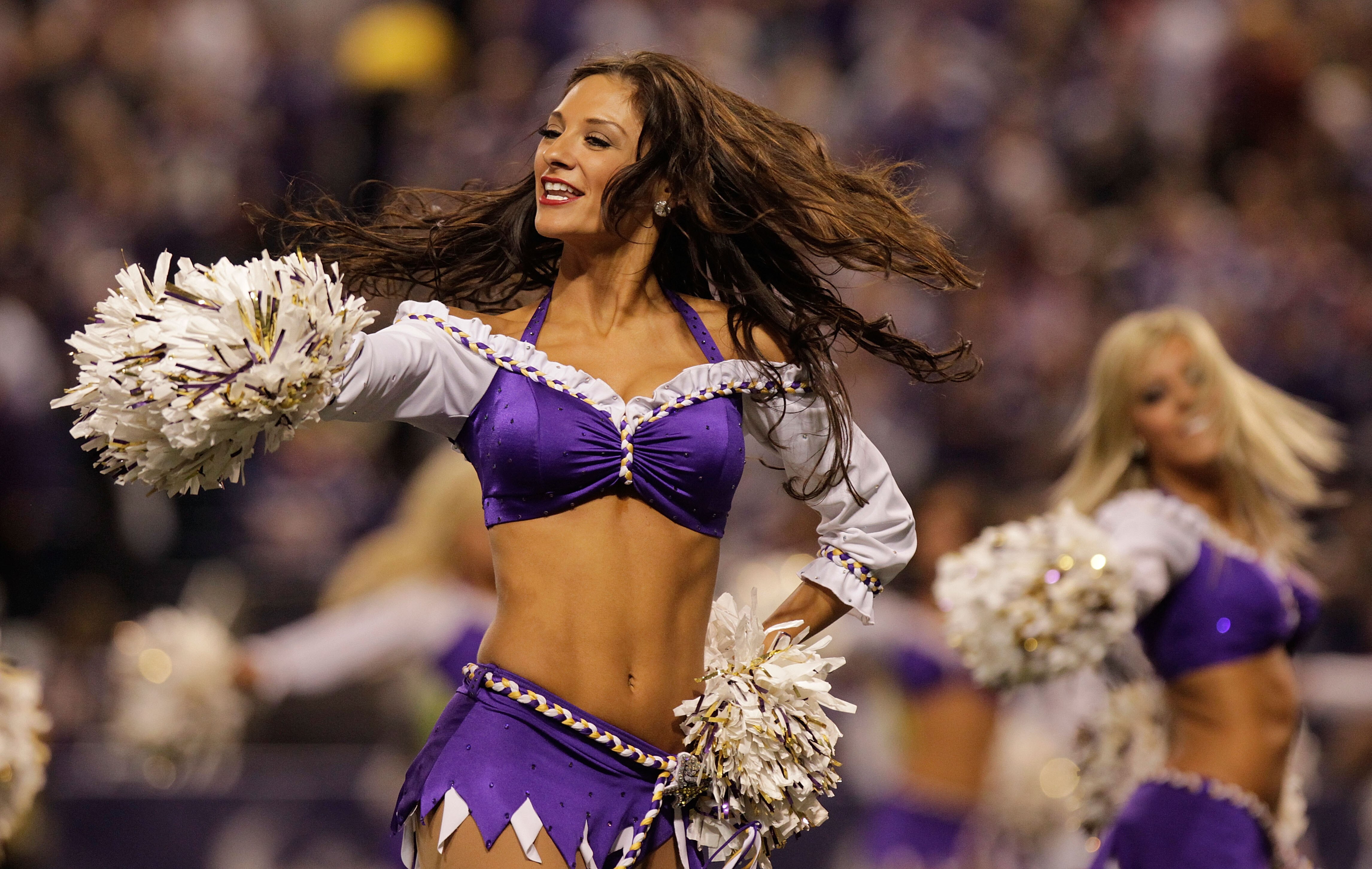 MINNEAPOLIS, MN - DECEMBER 05:  Minnesota Vikings cheerleaders perform during the game against the Buffalo Bills at the Mall of America Field at the Hubert H. Humphrey Metrodome on December 5, 2010 in Minneapolis, Minnesota.  (Photo by Nick Laham/Getty Im