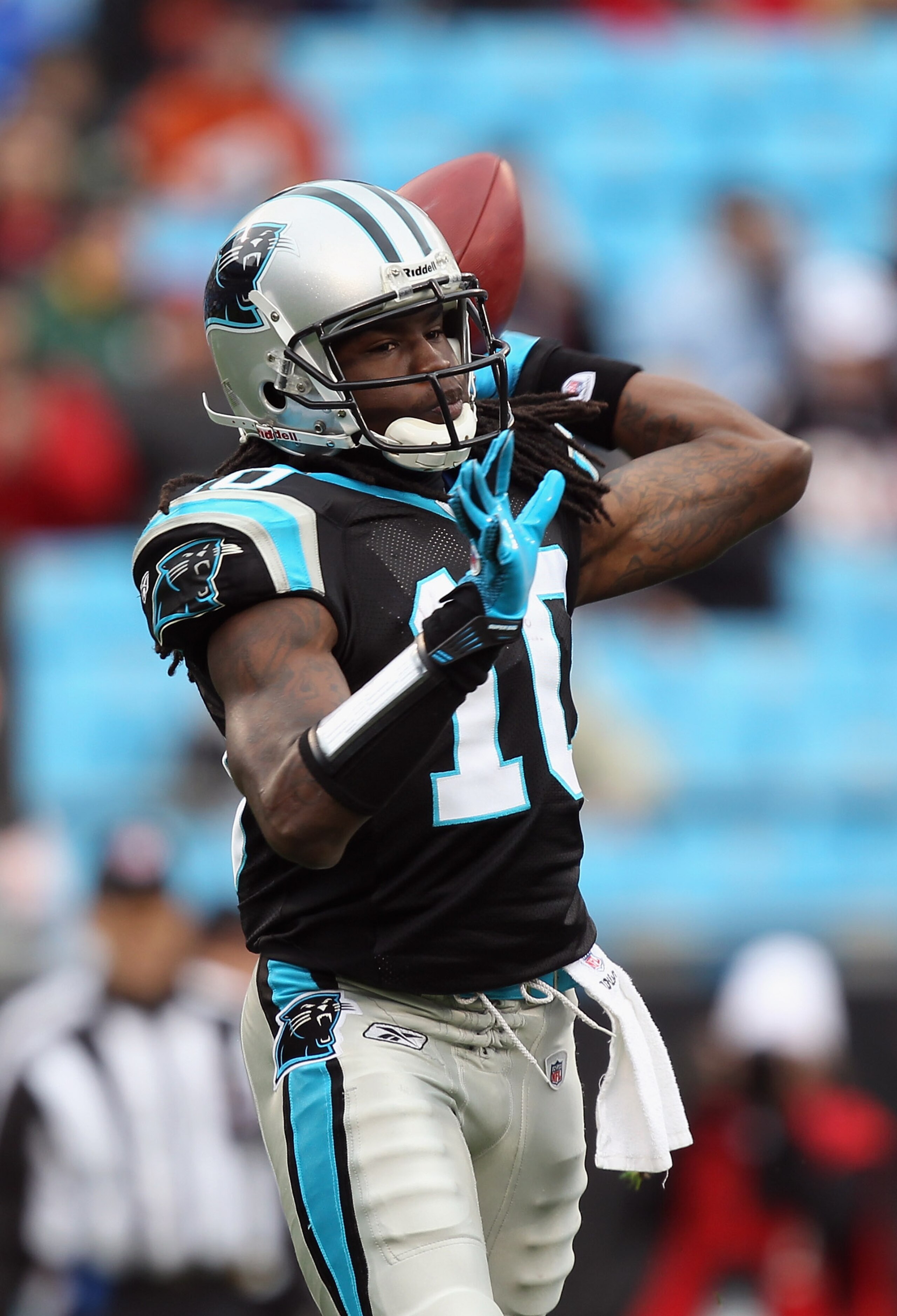 CHARLOTTE, NC - DECEMBER 12:  Armanti Edwards #10 of the Carolina Panthers during their game against the Atlanta Falcons at Bank of America Stadium on December 12, 2010 in Charlotte, North Carolina.  (Photo by Streeter Lecka/Getty Images)