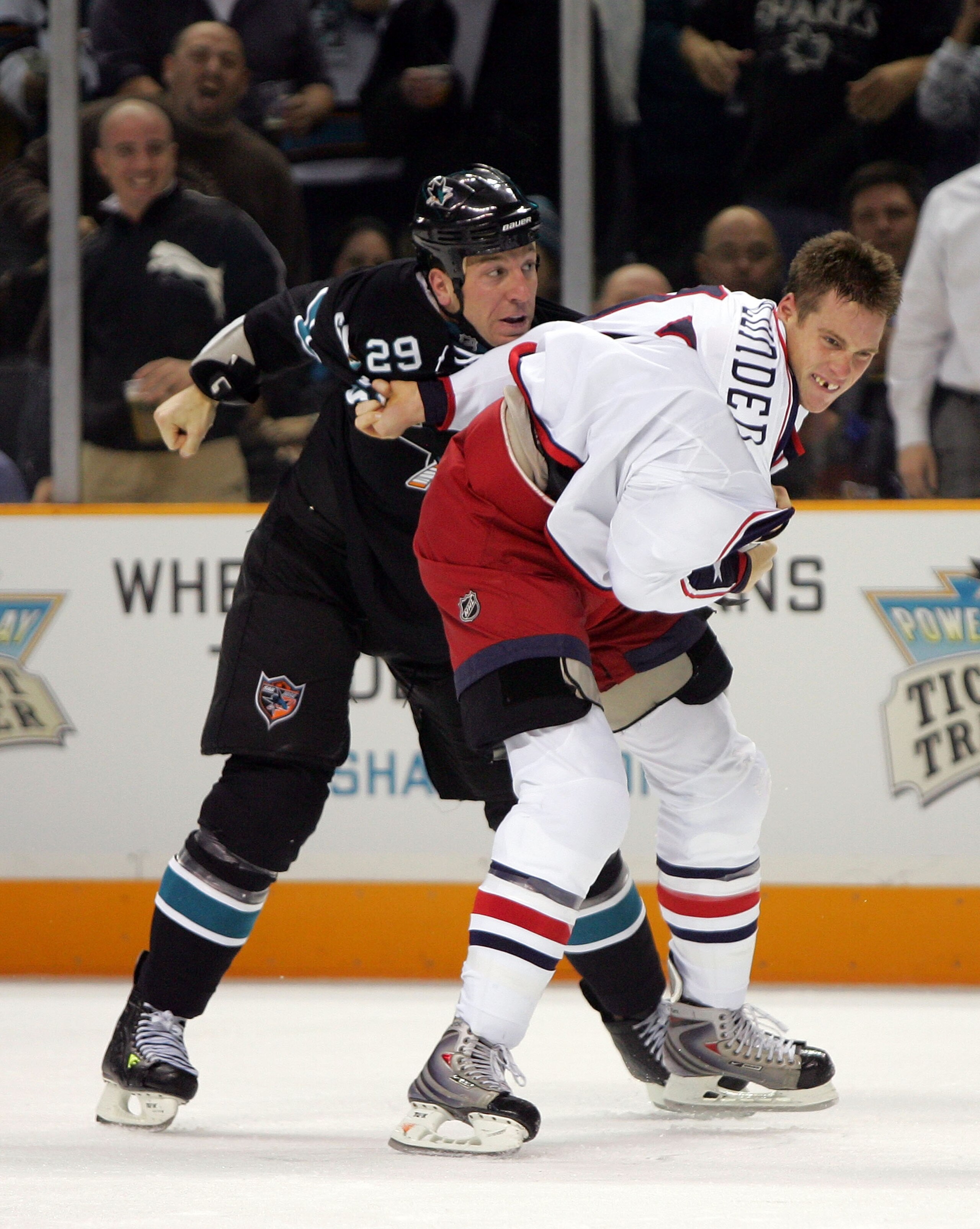 SAN JOSE, CA - OCTOBER 08:  Ryan Clowe #29 of the San Jose Sharks and Mike Blunden #12 of the Columbus Blue Jackets fight in the second period at HP Pavilion on October 8, 2009 in San Jose, California.  (Photo by Ezra Shaw/Getty Images)