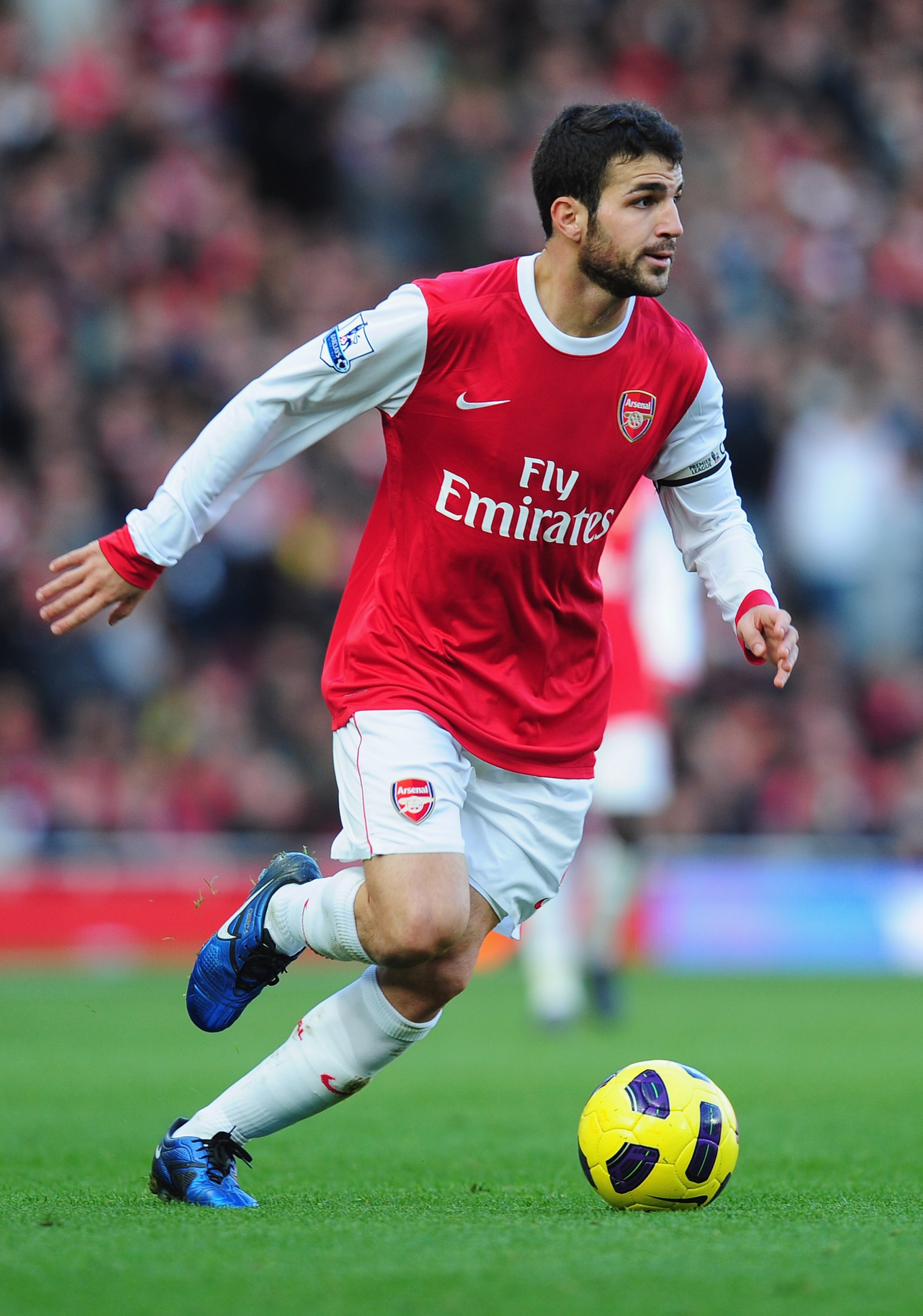 LONDON, ENGLAND - NOVEMBER 07:  Cesc Fabregas of Arsenal in action during the Barclays Premier League match between Arsenal and Newcastle United at the Emirates Stadium on November 7, 2010 in London, England.  (Photo by Mike Hewitt/Getty Images)