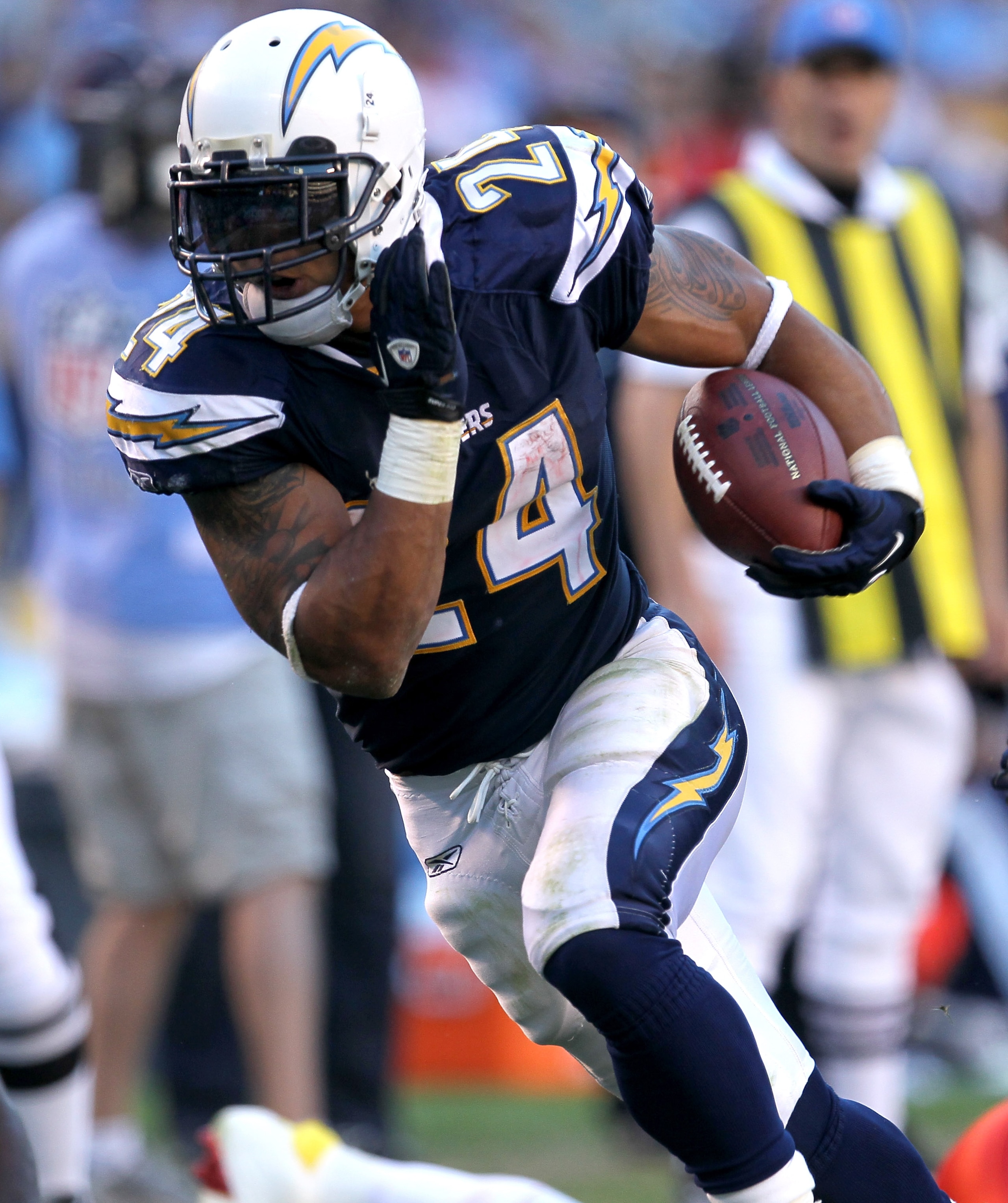 SAN DIEGO - DECEMBER 12:  Running back Ryan Mathews #24 of the San Diego Chargers carries the ball on a 15 yard touchdown run against the Kansas City Chiefs at Qualcomm Stadium on December 12, 2010 in San Diego, California.  The Chargers won 31-0.  (Photo