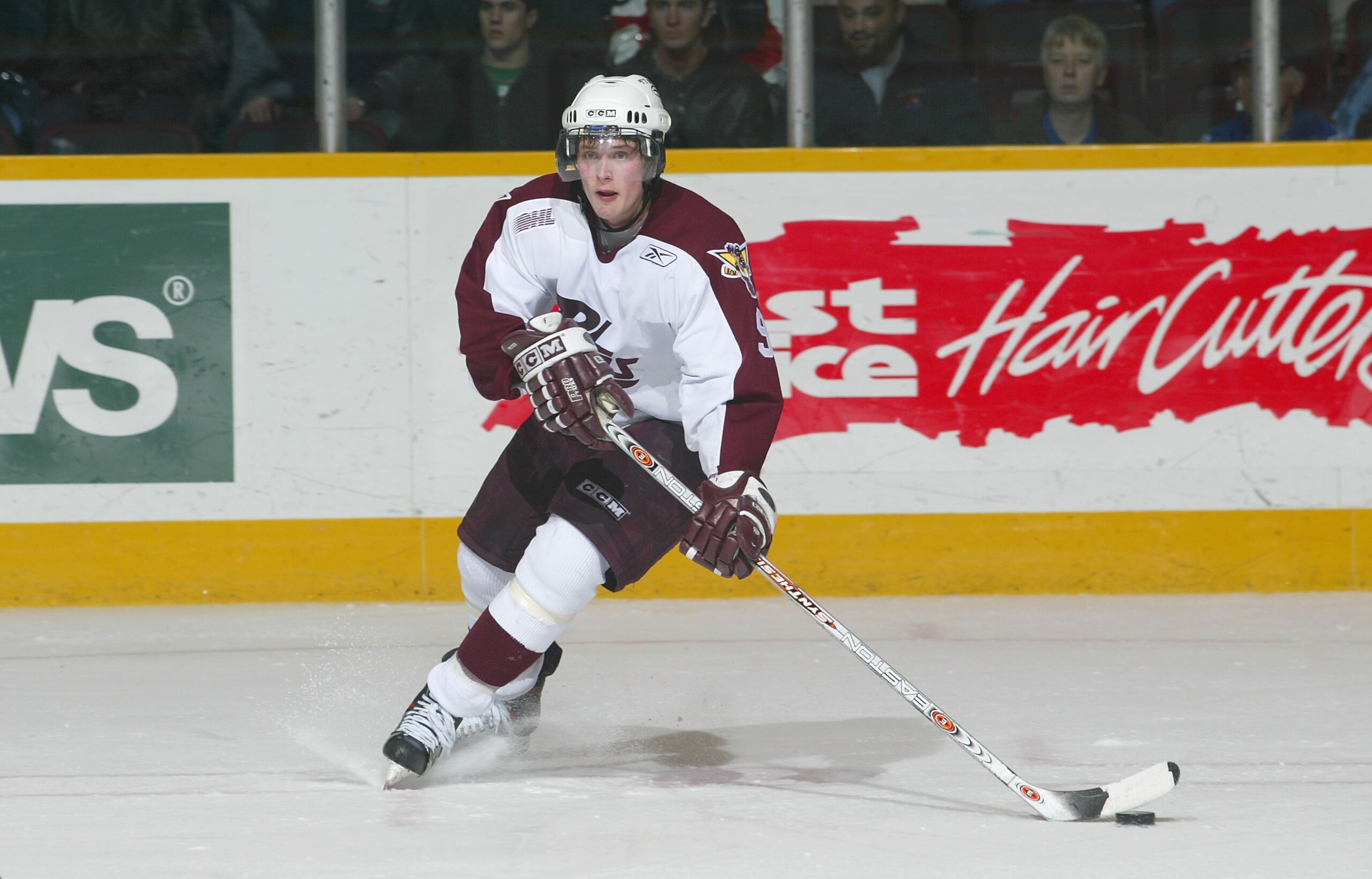 PETERBOROUGH, CAN - JANUARY 27:  Jordan Morrison #9 of the Peterborough Petes in action against the Kitchener Rangers at Peterborough Memorial Centre on January 27, 2005 in Peterborough, Ontario, Canada. The Rangers won 2-0.  (Photo by Claus Andersen/Gett