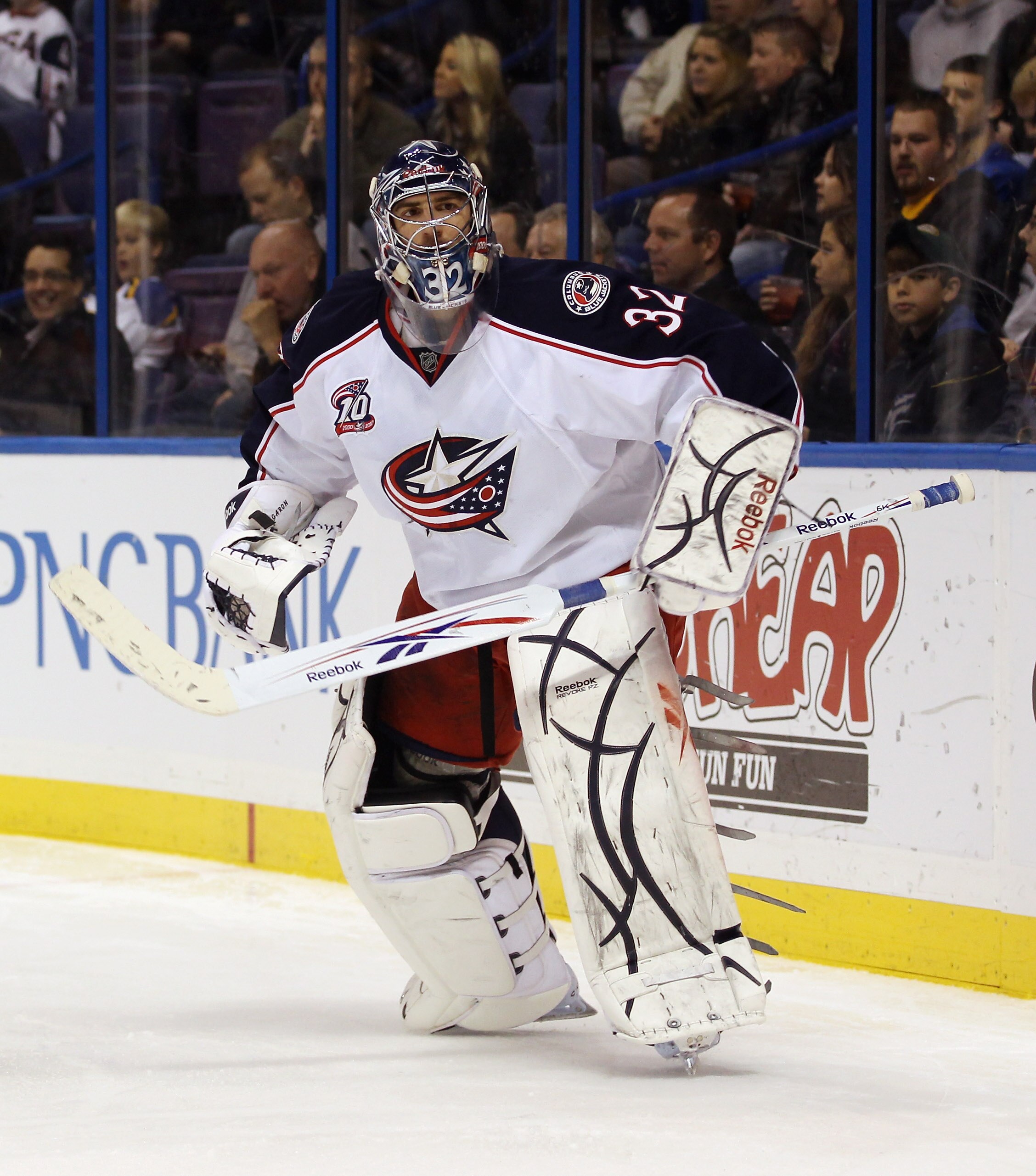 ST LOUIS, MO - DECEMBER 09:  Mathieu Garon #32 of the Columbus Blue Jackets tends net against the  St. Louis Blues at the Scottrade Center on December 9, 2010 in St Louis, Missouri. The Blues defeated The Blue Jackets 4-1.  (Photo by Bruce Bennett/Getty I