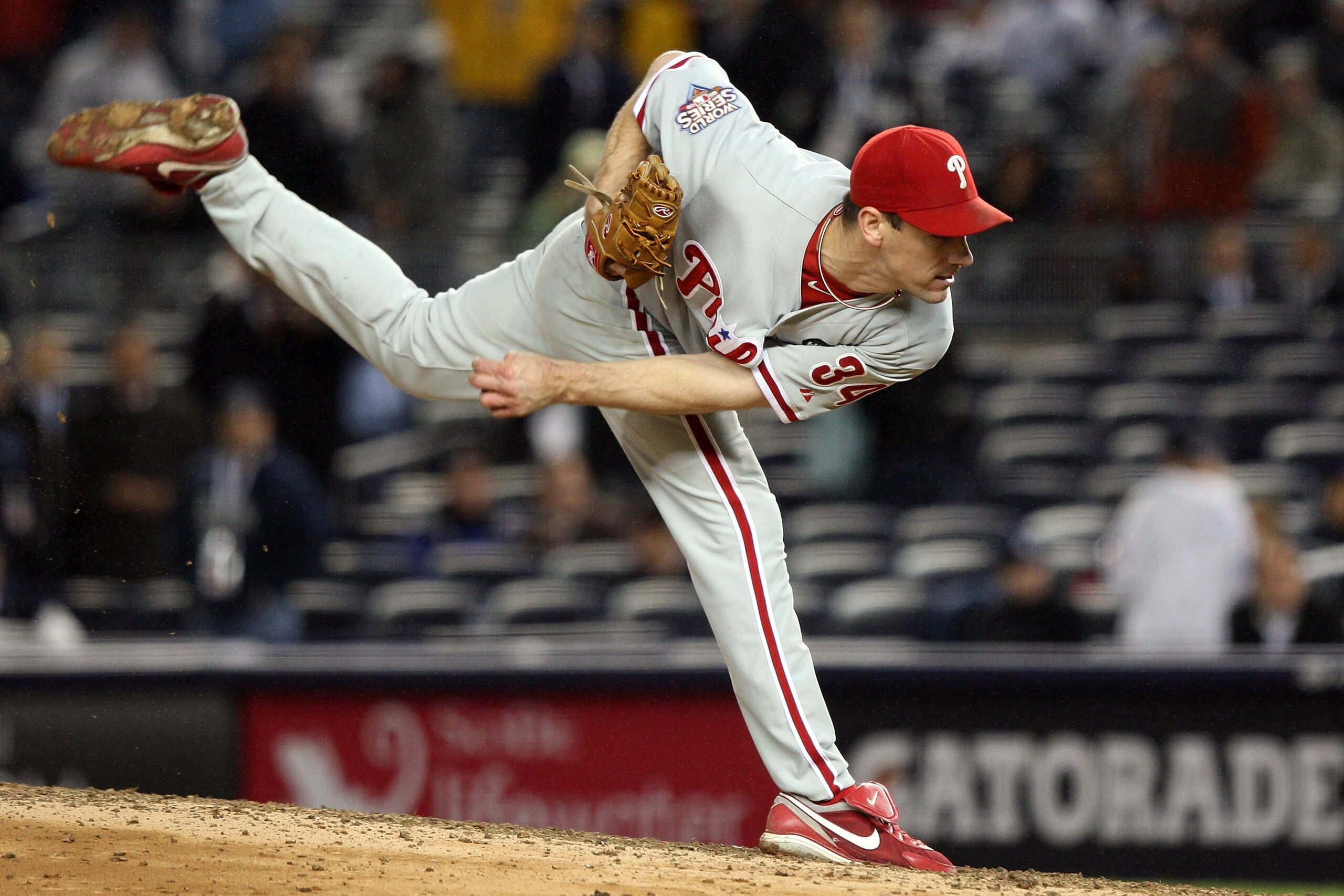 NEW YORK - OCTOBER 28: Cliff Lee #34 of the Philadelphia Phillies throws a pitch against the New York Yankees in Game One of the 2009 MLB World Series at Yankee Stadium on October 28, 2009 in the Bronx borough of New York City. (Photo by Jed Jacobsohn/G NEW YORK - OCTOBER 28: Cliff Lee #34 of the Philadelphia Phillies throws a pitch against the New York Yankees in Game One of the 2009 MLB World Series at Yankee Stadium on October 28, 2009 in the Bronx borough of New York City. (Photo by Jed Jacobsohn/G