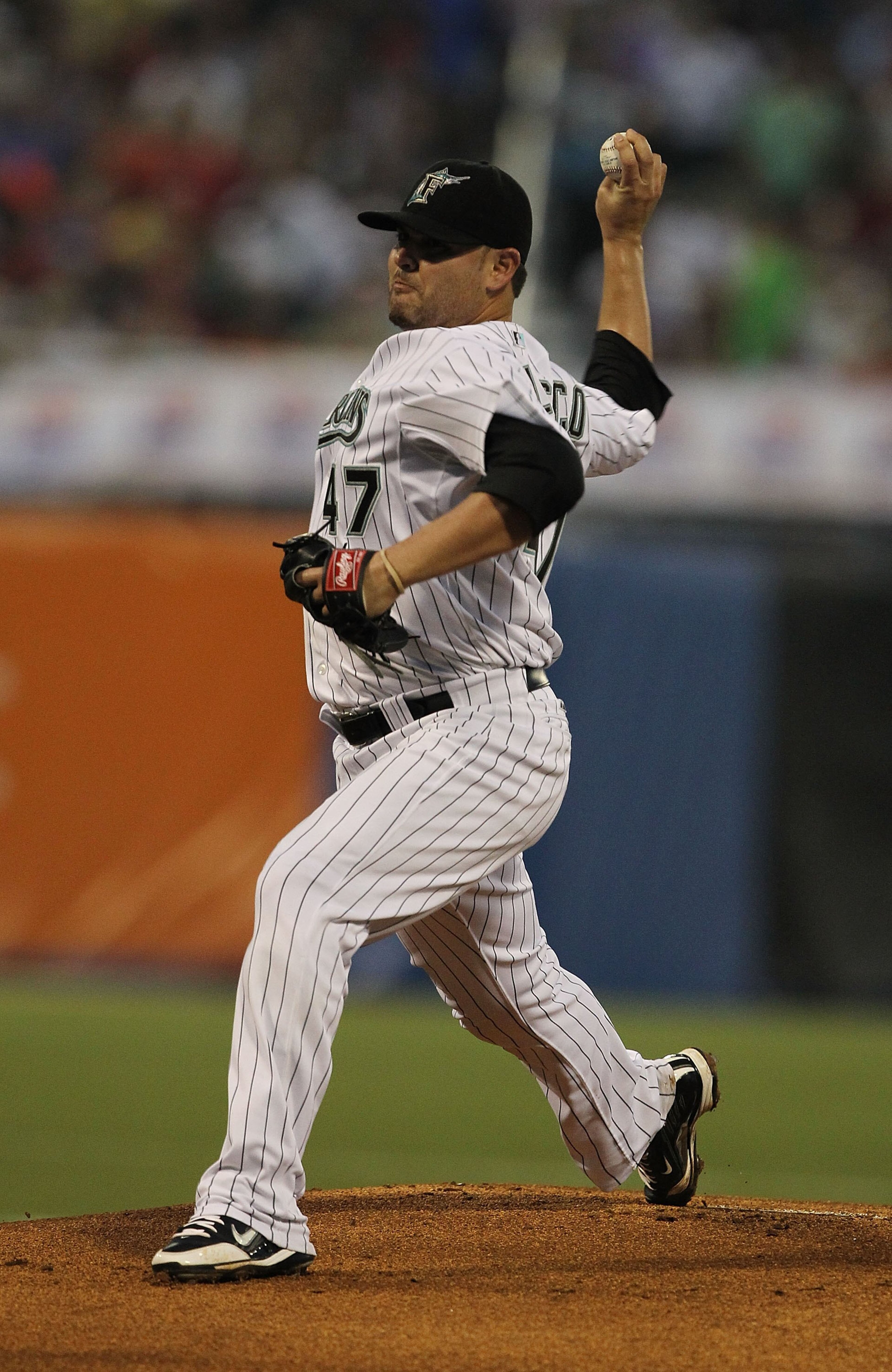 SAN JUAN, PUERTO RICO - JUNE 28:  Ricky Nolasco #47 of the Florida Marlins  pitches against The New York mets during their game at Hiram Bithorn Stadium on June 28, 2010 in San Juan, Puerto Rico.  (Photo by Al Bello/Getty Images)