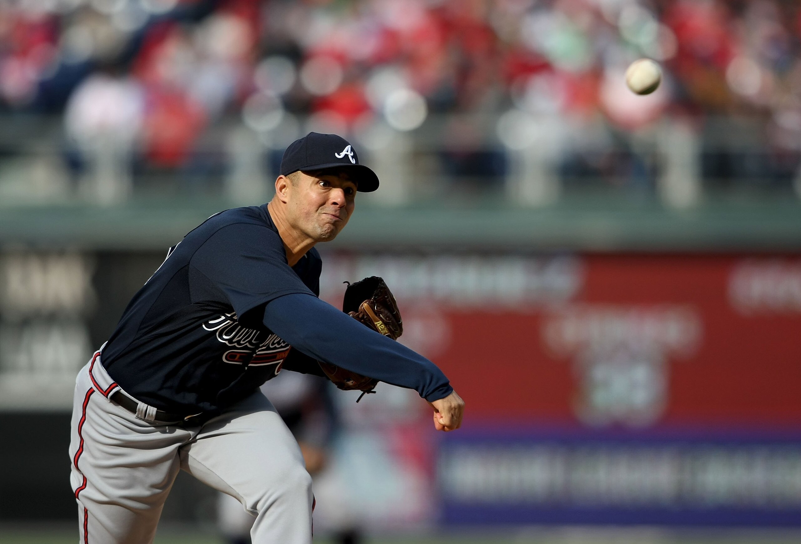 PHILADELPHIA - APRIL 08:  Javier Vazquez #33 of the Atlanta Braves pitches against the Philadelphia Phillies at Citizens Bank Park on April 8, 2009 in Philadelphia, Pennsylvania.  (Photo by Nick Laham/Getty Images)