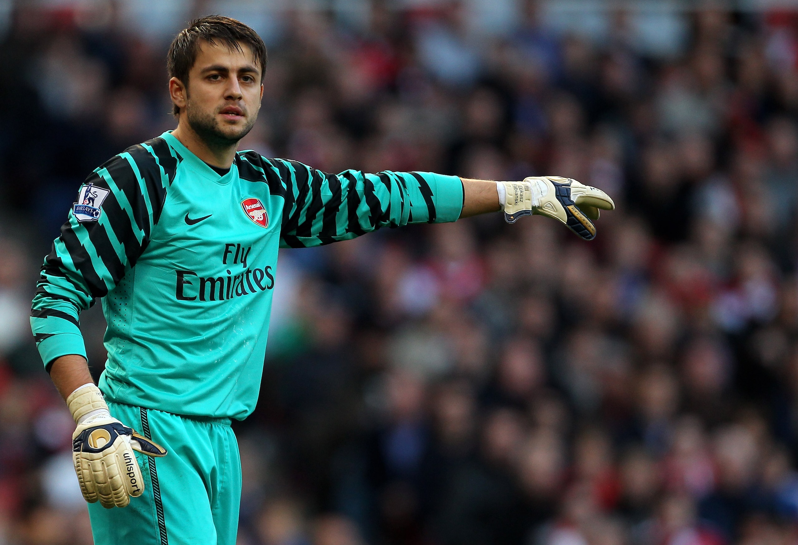 LONDON, ENGLAND - OCTOBER 30:  Lukasz Fabianski of Arsenal in action during the Barclays Premier League match between Arsenal and West Ham United at Emirates Stadium on October 30, 2010 in London, England.  (Photo by Clive Rose/Getty Images)