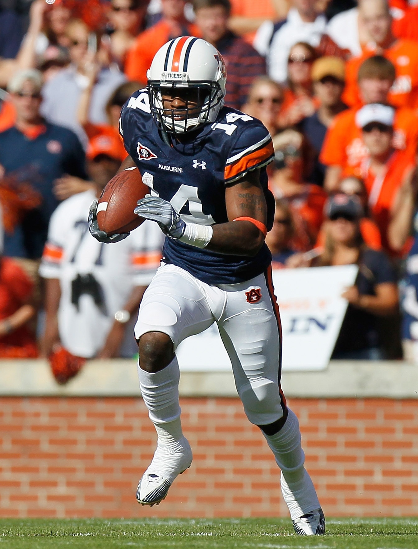 AUBURN, AL - OCTOBER 23:  Demond Washington #14 of the Auburn Tigers against the LSU Tigers at Jordan-Hare Stadium on October 23, 2010 in Auburn, Alabama.  (Photo by Kevin C. Cox/Getty Images)