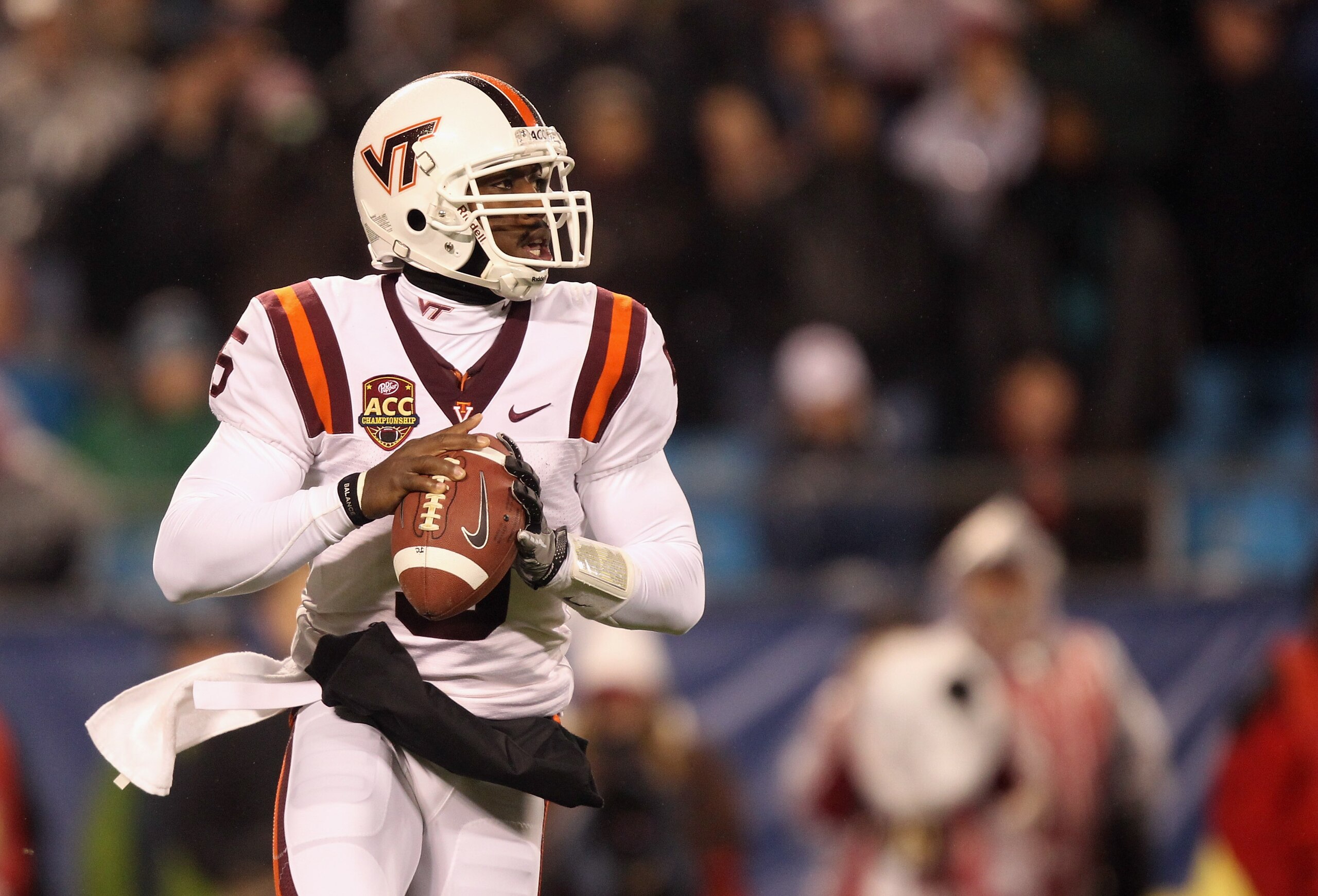 CHARLOTTE, NC - DECEMBER 04:  Tyrod Taylor #5 of the Virginia Tech Hokies against the Florida State Seminoles during their game at Bank of America Stadium on December 4, 2010 in Charlotte, North Carolina.  (Photo by Streeter Lecka/Getty Images)