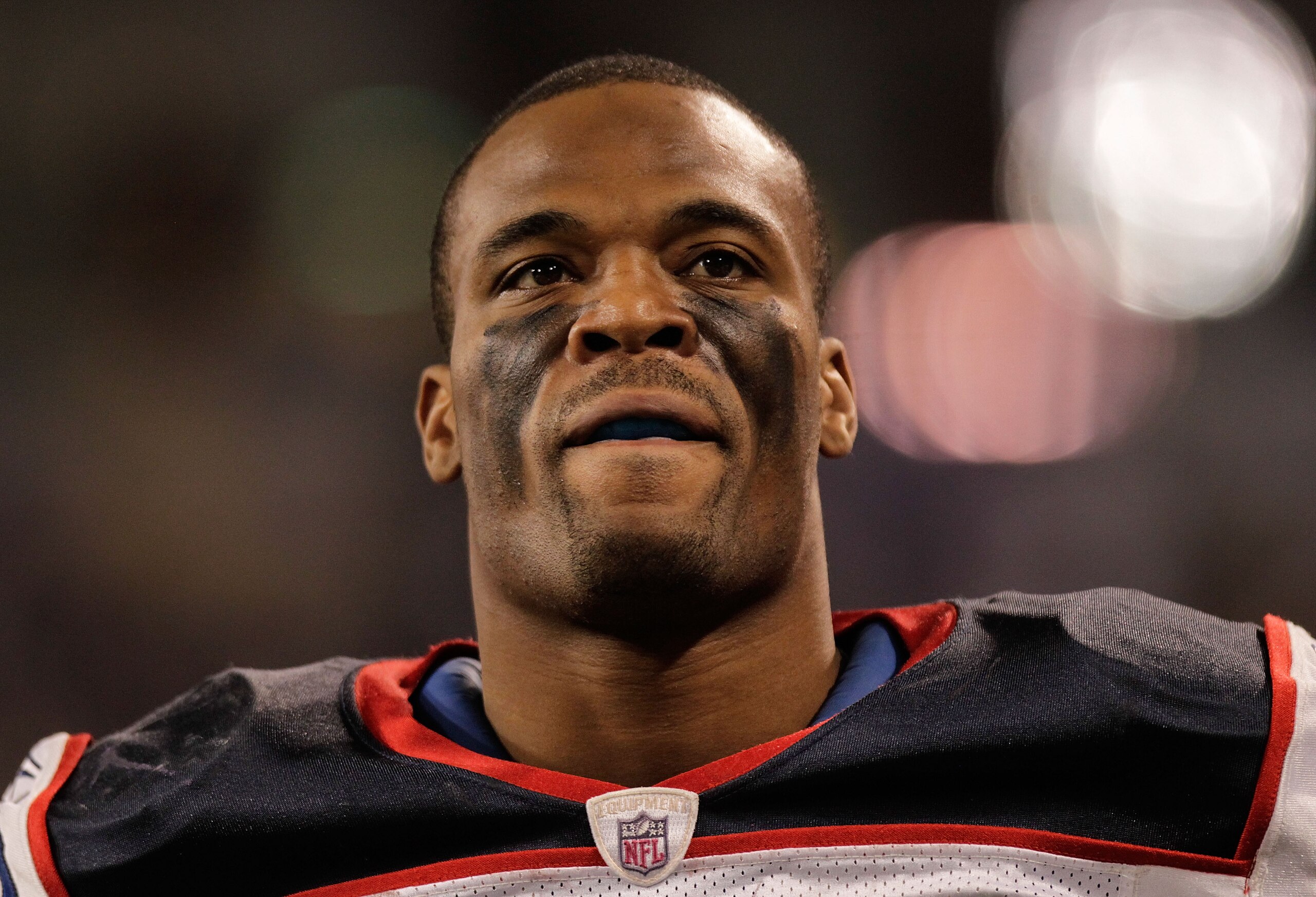 MINNEAPOLIS, MN - DECEMBER 05: Fred Jackson #22 of the Buffalo Bills against the Minnesota Vikings at the Mall of America Field at the Hubert H. Humphrey Metrodome on December 5, 2010 in Minneapolis, Minnesota. (Photo by Nick Laham/Getty Images) MINNEAPOLIS, MN - DECEMBER 05: Fred Jackson #22 of the Buffalo Bills against the Minnesota Vikings at the Mall of America Field at the Hubert H. Humphrey Metrodome on December 5, 2010 in Minneapolis, Minnesota. (Photo by Nick Laham/Getty Images)