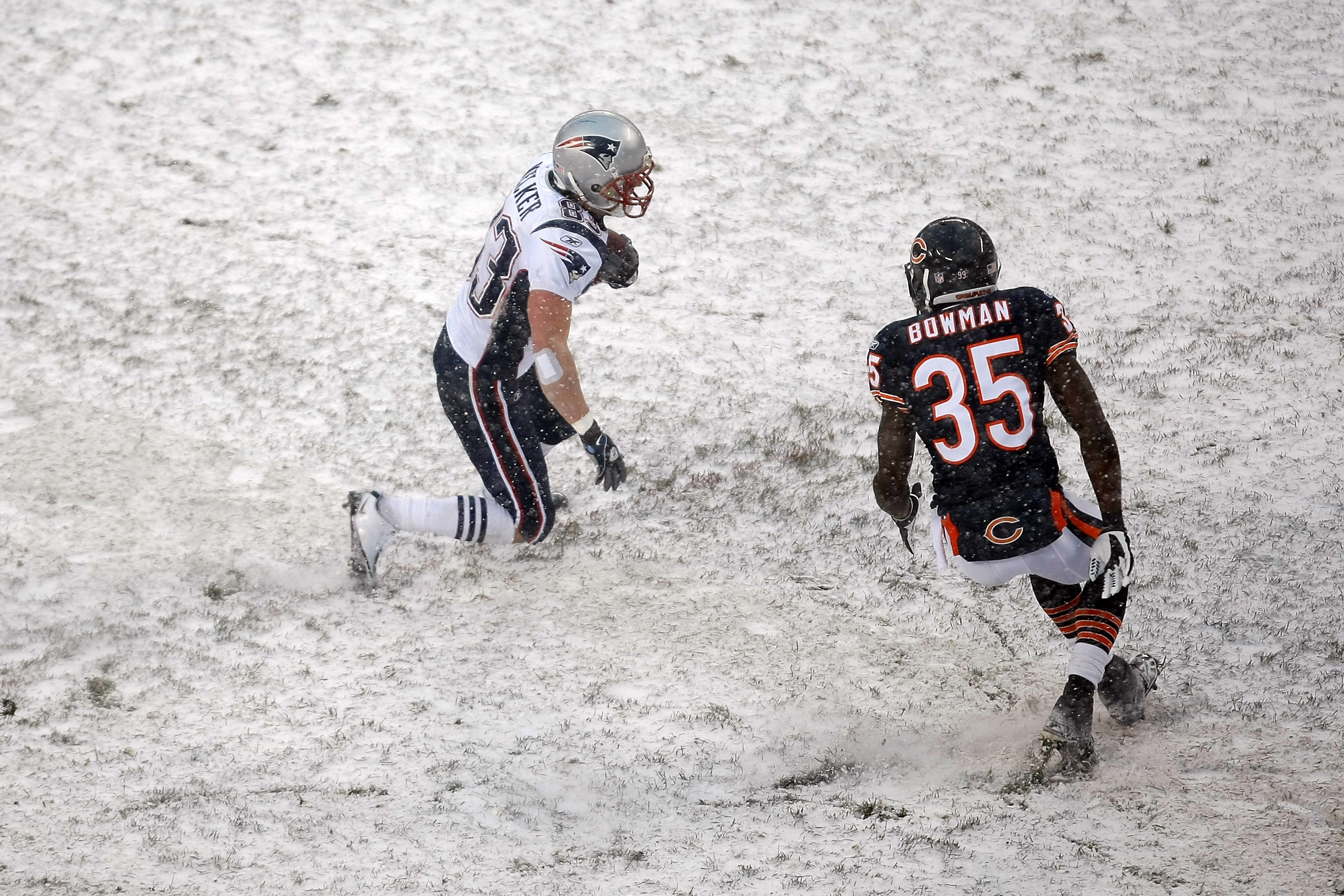 CHICAGO, IL - DECEMBER 12: Wes Welker #83 of the New England Patriots runs against the Chicago Bears at Soldier Field on December 12, 2010 in Chicago, Illinois. The Patriots defeated the Bears 36-7. (Photo by Scott Boehm/Getty Images) CHICAGO, IL - DECEMBER 12: Wes Welker #83 of the New England Patriots runs against the Chicago Bears at Soldier Field on December 12, 2010 in Chicago, Illinois. The Patriots defeated the Bears 36-7. (Photo by Scott Boehm/Getty Images)