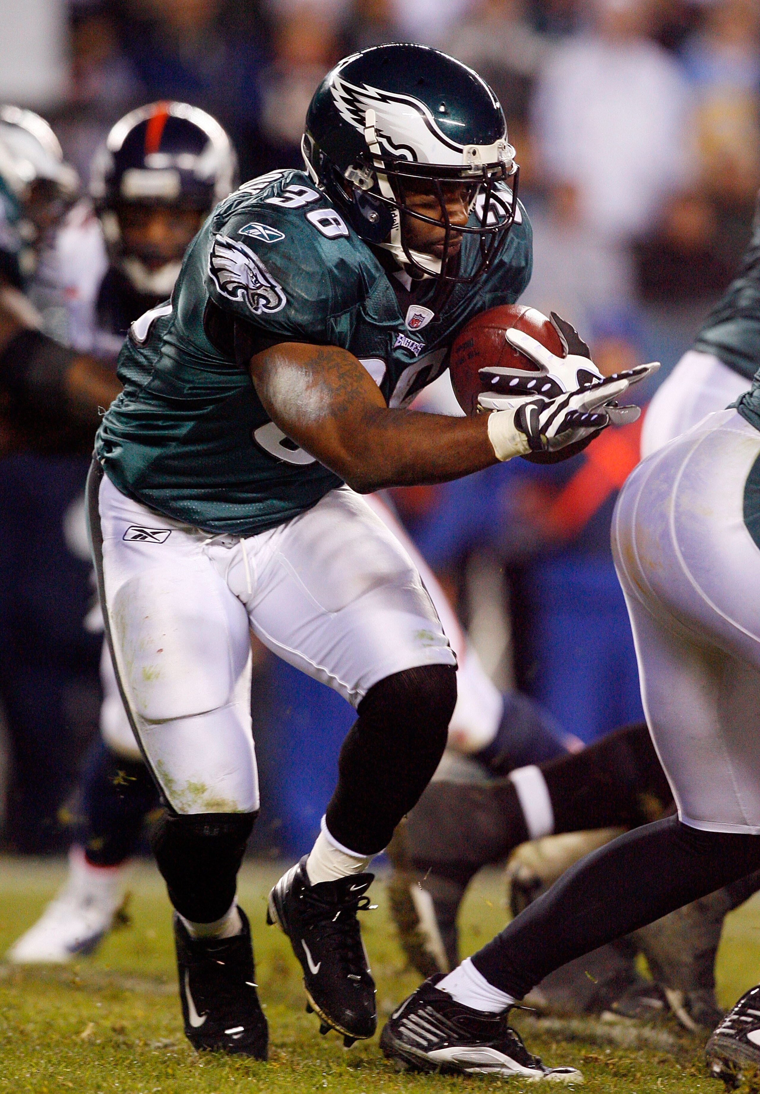 PHILADELPHIA - DECEMBER 27:  Brian Westbrook #36 of the Philadelphia Eagles runs the ball against the Denver Broncos on December 27, 2009 at Lincoln Financial Field in Philadelphia, Pennsylvania. The Eagles defeated the Broncos 30-27.  (Photo by Jim McIsa