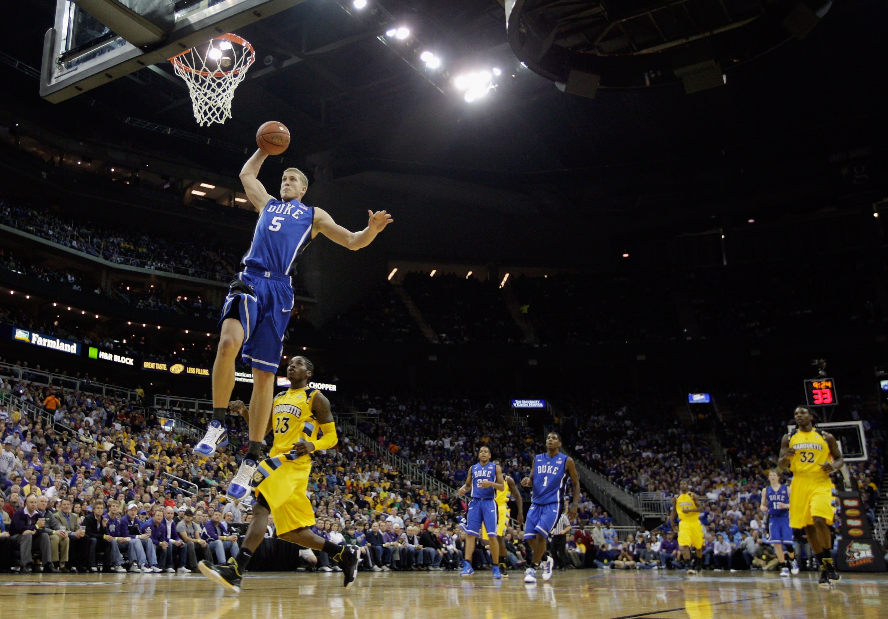 KANSAS CITY, MO - NOVEMBER 22:  Mason Plumlee #5 of the Duke Blue Devils in action during the CBE Classic game against the Marquette Golden Eagles on November 22, 2010 at the Sprint Center in Kansas City, Missouri.  (Photo by Jamie Squire/Getty Images)