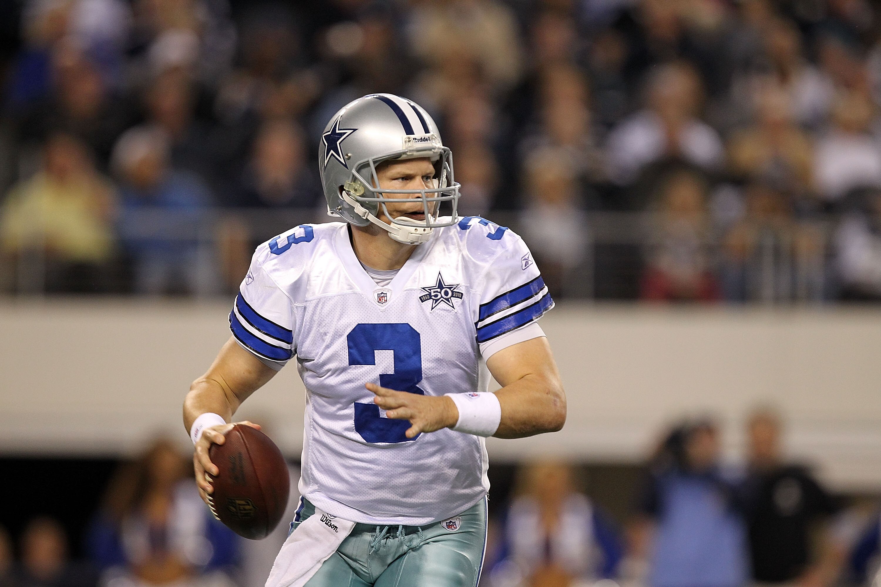 ARLINGTON, TX - DECEMBER 12:  Quarterback Jon Kitna #3 of the Dallas Cowboys drops back to pass against the Philadelphia Eagles at Cowboys Stadium on December 12, 2010 in Arlington, Texas.  (Photo by Ronald Martinez/Getty Images)