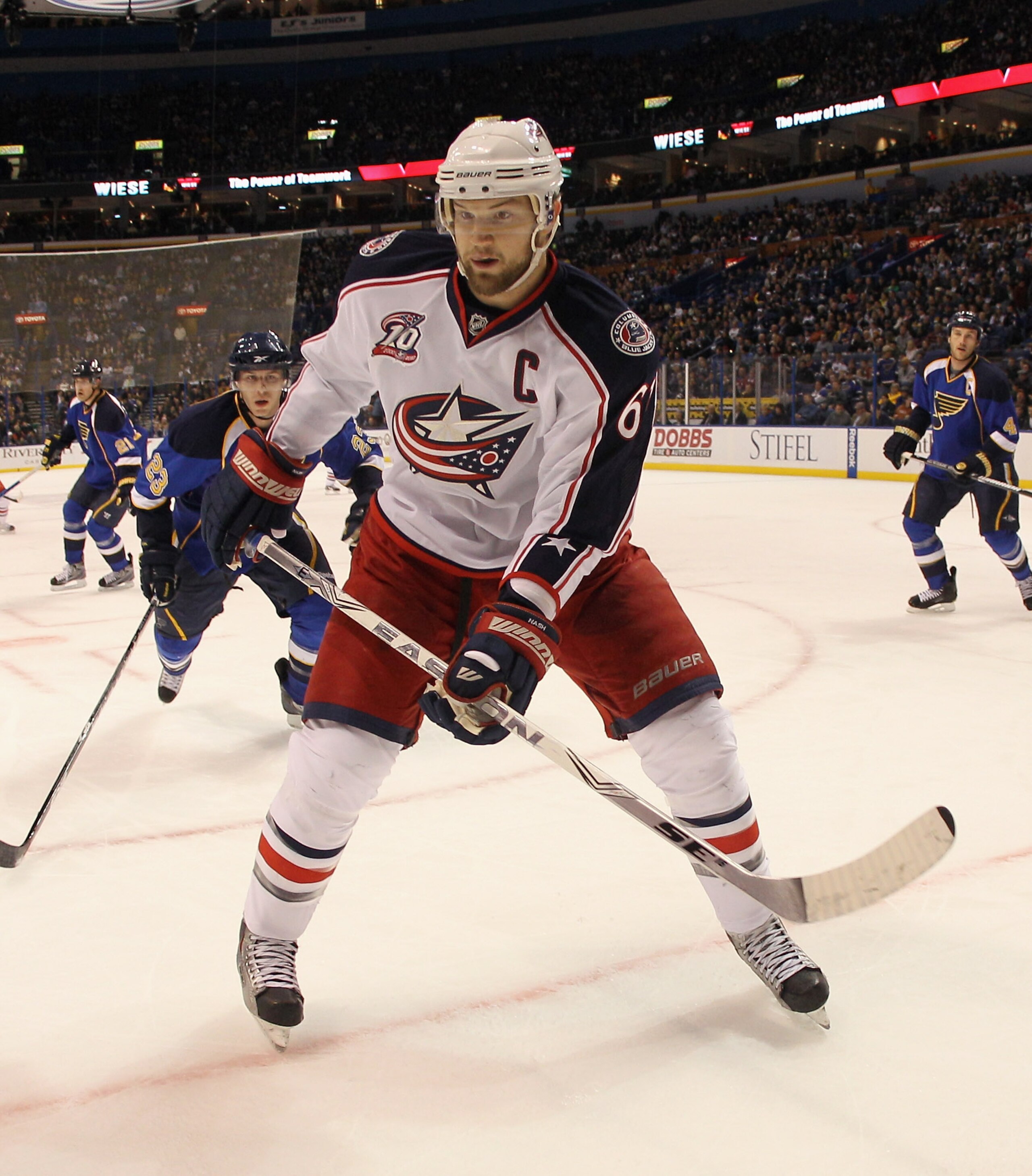 ST LOUIS, MO - DECEMBER 09:  Rick Nash #61 of the Columbus Blue Jackets skates against the St. Louis Blues at the Scottrade Center on December 9, 2010 in St Louis, Missouri. The Blues defeated The Blue Jackets 4-1.  (Photo by Bruce Bennett/Getty Images)
