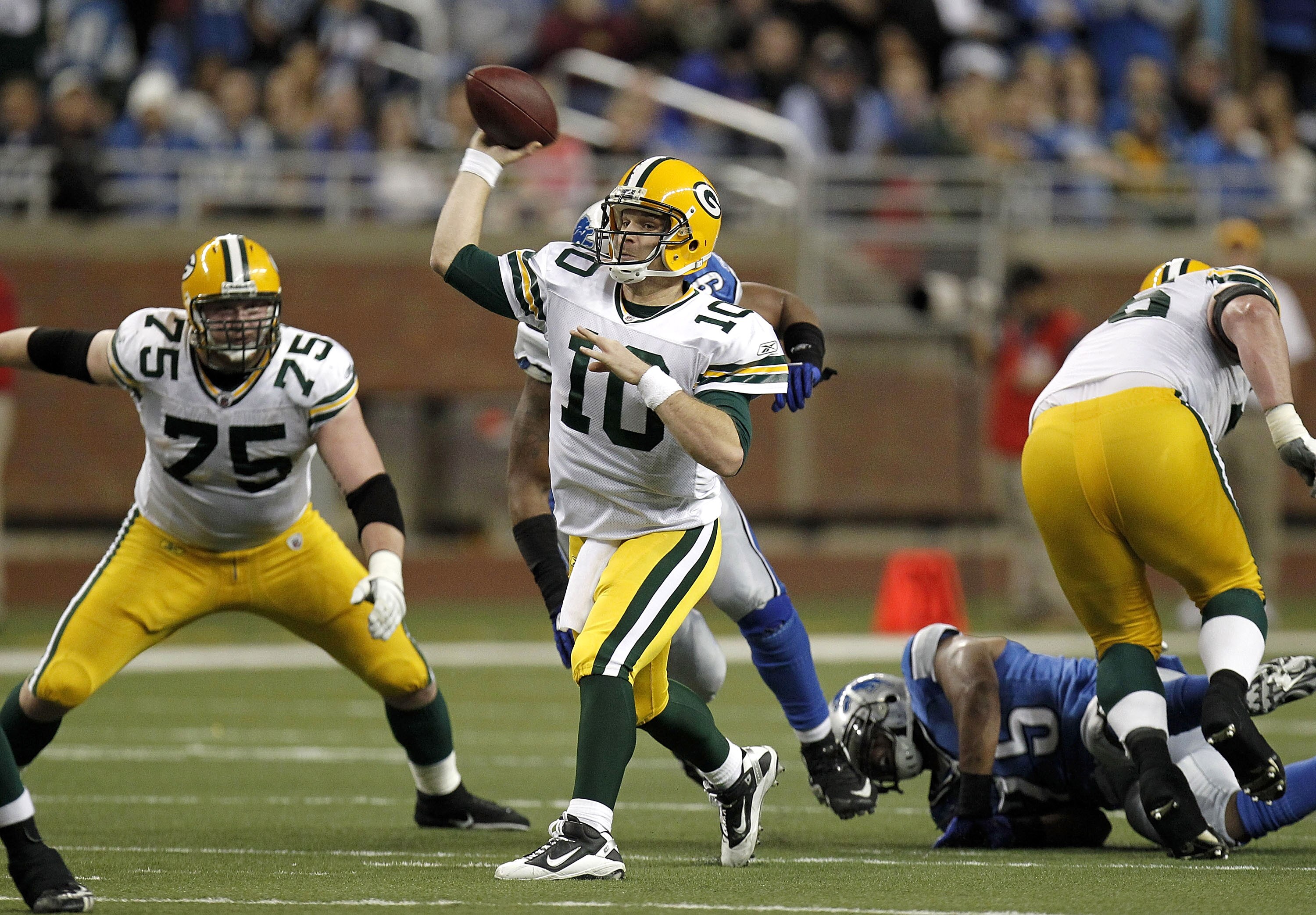 DETROIT, MI - DECEMBER 12:  Matt Flynn #10 of the Green Bay Packers throws a fourth quarter pass while playing the Detroit Lions on December 12, 2010 at Ford Field in Detroit, Michigan.  (Photo by Gregory Shamus/Getty Images)