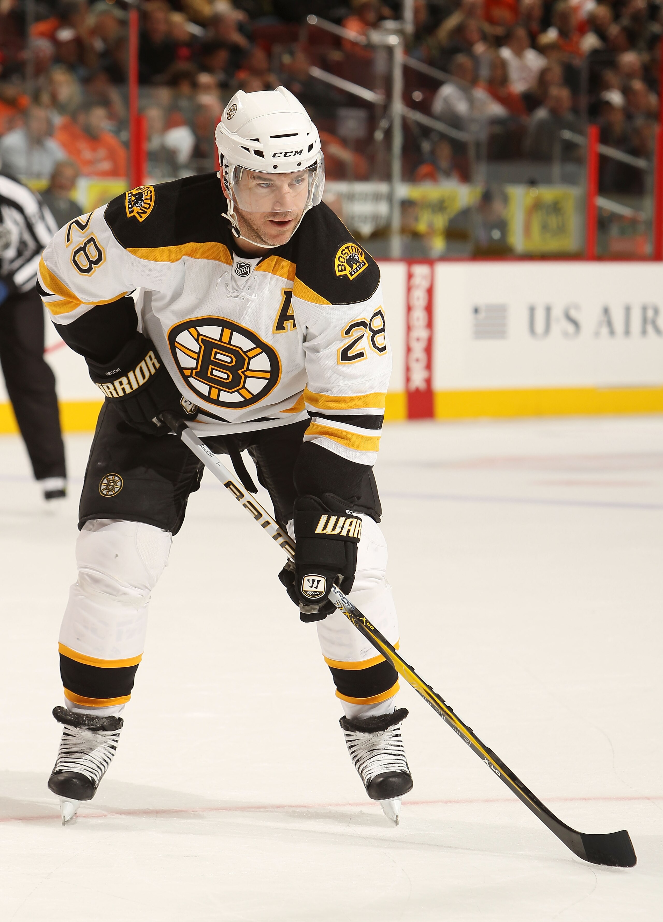 PHILADELPHIA, PA - DECEMBER 01: Mark Recchi #28 of the Boston Bruins on the ice against the Philadelphia Flyers at the Wells Fargo Center on December 1, 2010 in Philadelphia, Pennsylvania. (Photo by Nick Laham/Getty Images) PHILADELPHIA, PA - DECEMBER 01: Mark Recchi #28 of the Boston Bruins on the ice against the Philadelphia Flyers at the Wells Fargo Center on December 1, 2010 in Philadelphia, Pennsylvania. (Photo by Nick Laham/Getty Images)