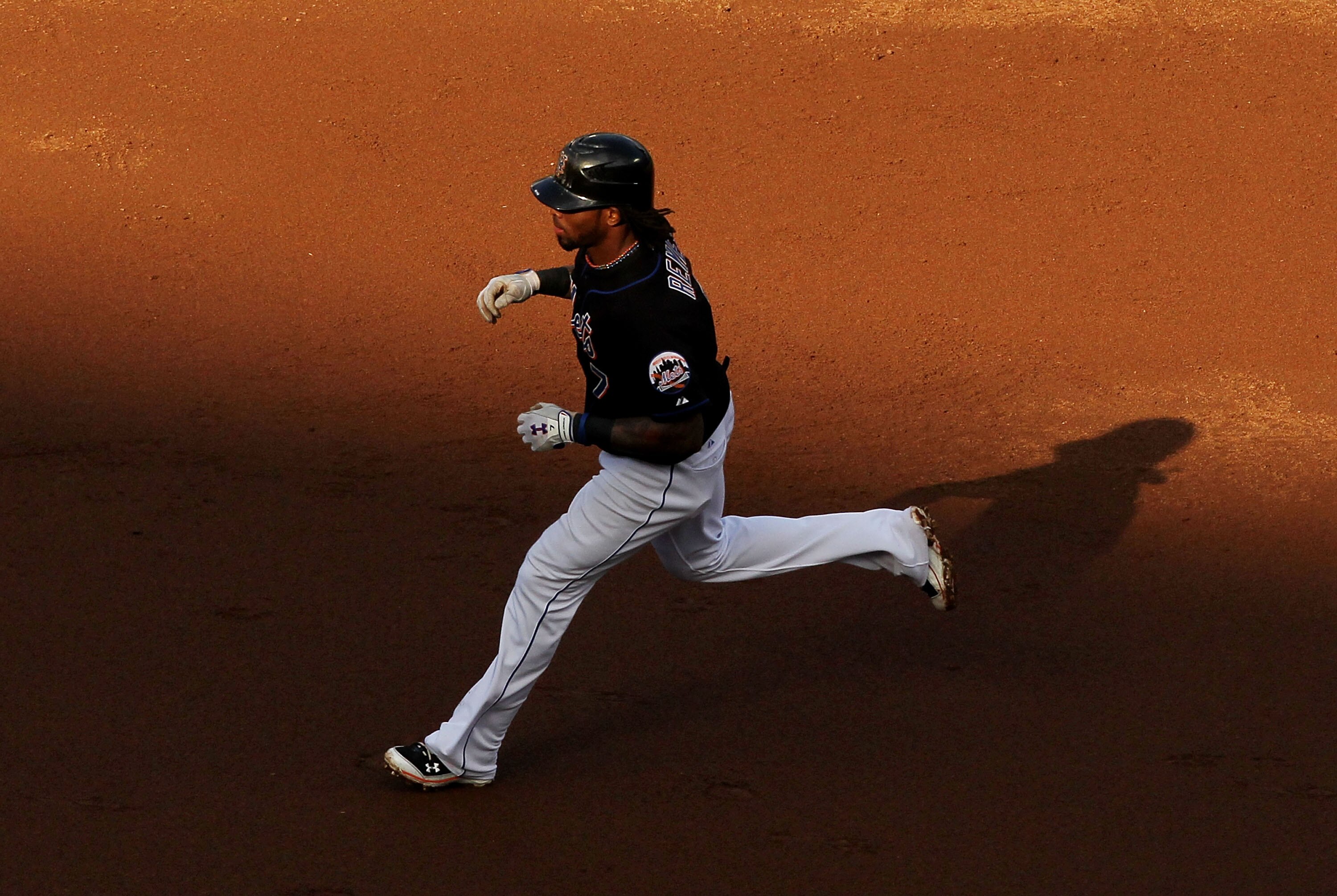 NEW YORK - SEPTEMBER 18:  Jose Reyes #7 of the New York Mets rounds the bases after hitting a home run iagainst the Atlanta Braves during the third inning of  their game on September 18, 2010 at Citi Field in the Flushing neighborhood of the Queens boroug