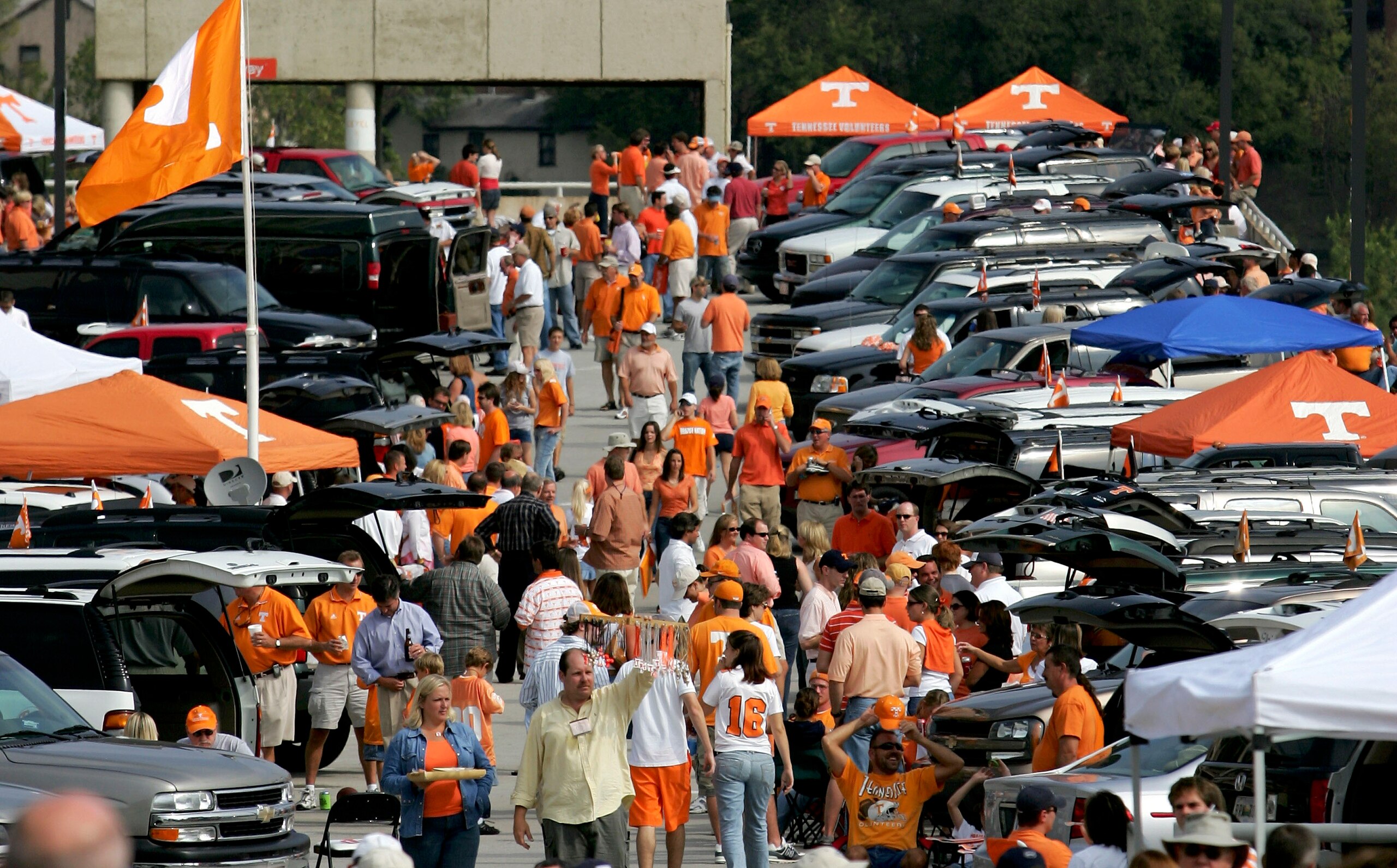 KNOXVILLE, TN - OCTOBER 01:  Fans tailgate out side the stadium prior to the game as the Tennessee Volunteers defeated the Mississippi Rebels 27-10 at Neyland Stadium on October 1, 2005 in Knoxville, Tennessee.  (Photo by Doug Pensinger/Getty Images)