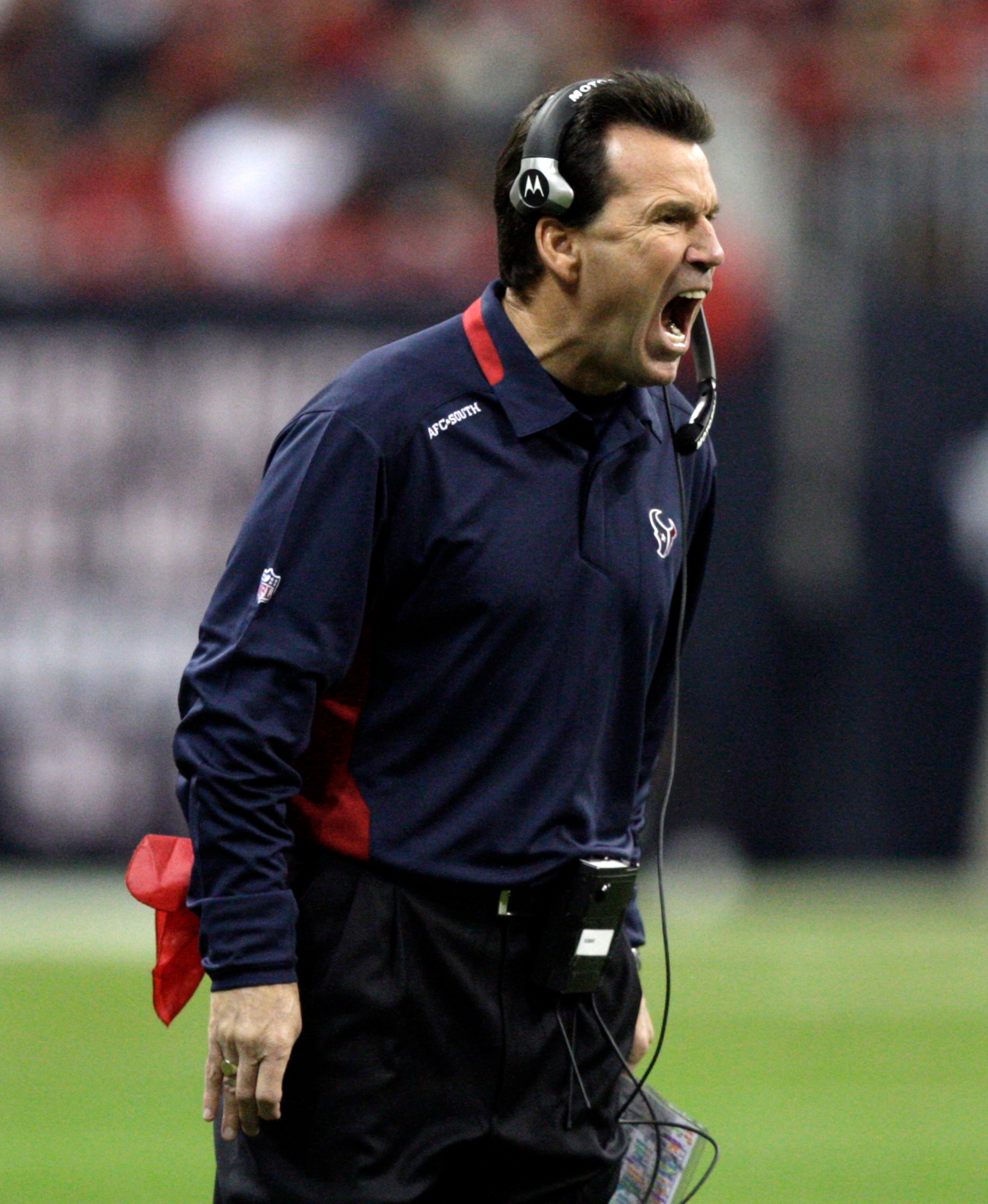 HOUSTON, TX - DECEMBER 13:  Head coach Gary Kubiak yells at the officials in the fourth quarter during a football game against the Baltimore Ravens at Reliant Stadium on December 13, 2010 in Houston, Texas.  (Photo by Bob Levey/Getty Images)