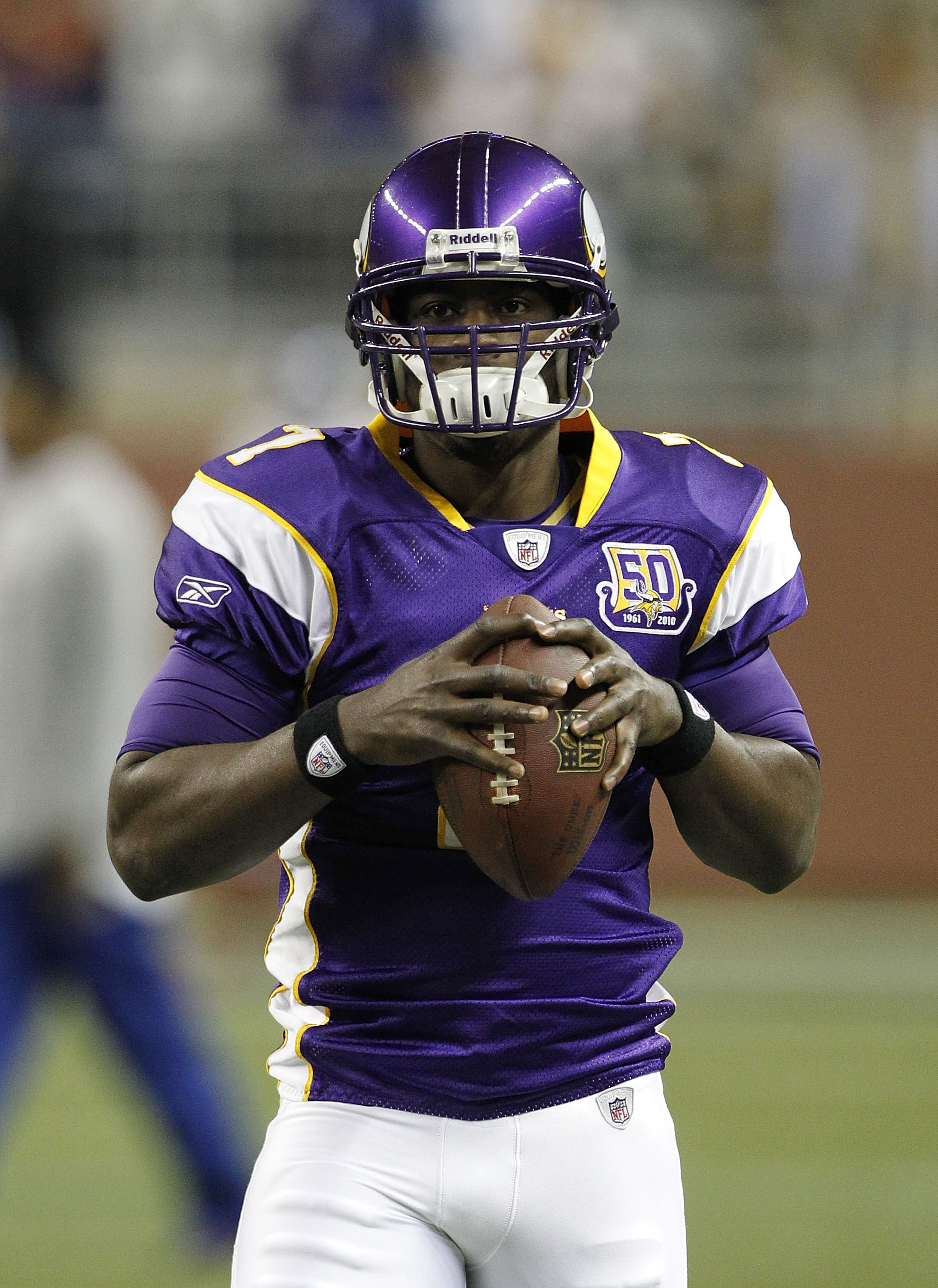 DETROIT, MI - DECEMBER 13: Tavaris Jackson #7 of the Minnesota Vikings warms up prior to the start of the game against the New York Giants on December 13, 2010 in Detroit, Michigan.  (Photo by Leon Halip/Getty Images)