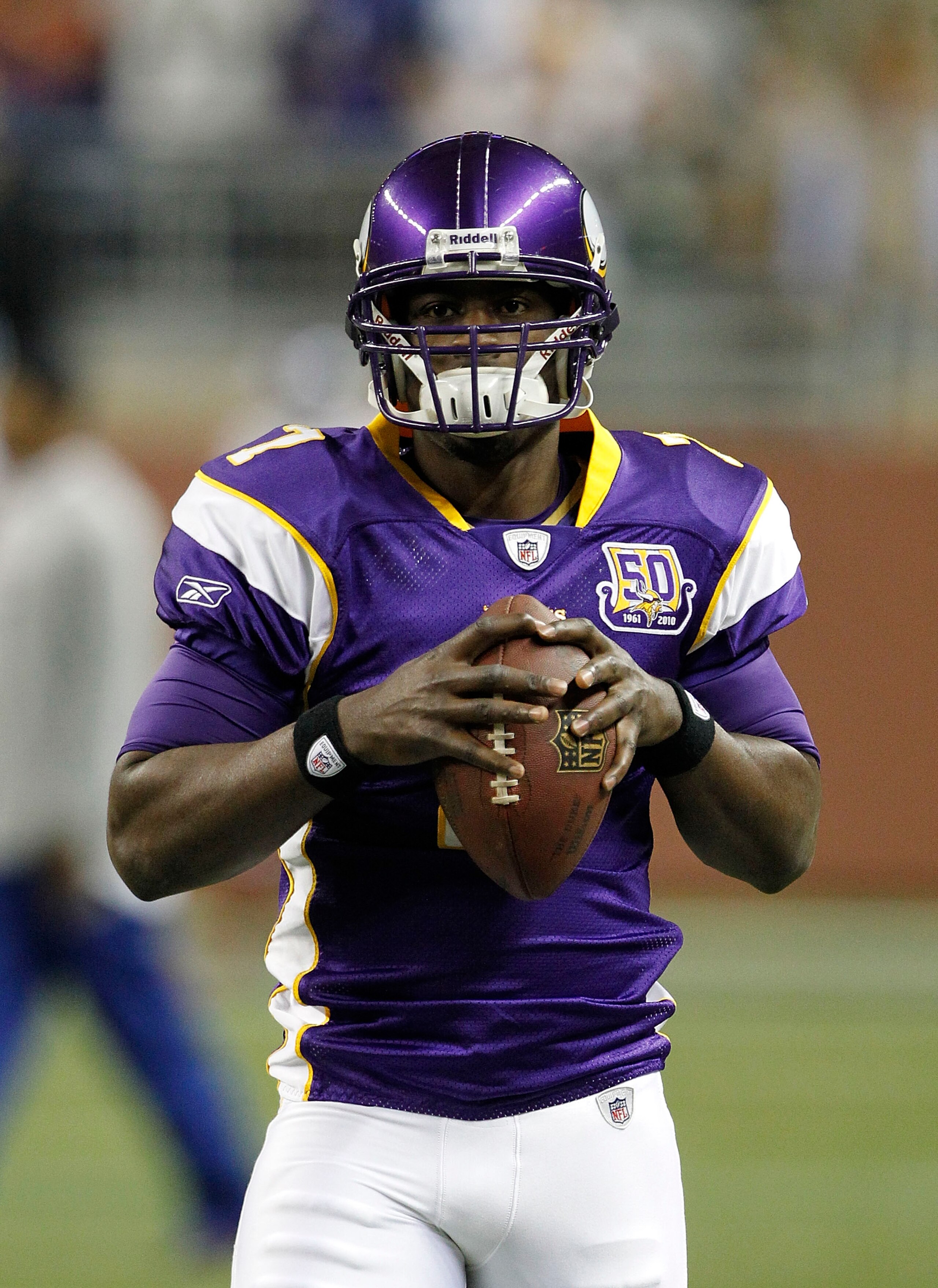 DETROIT, MI - DECEMBER 13: Tavaris Jackson #7 of the Minnesota Vikings warms up prior to the start of the game against the New York Giants on December 13, 2010 in Detroit, Michigan.  (Photo by Leon Halip/Getty Images)
