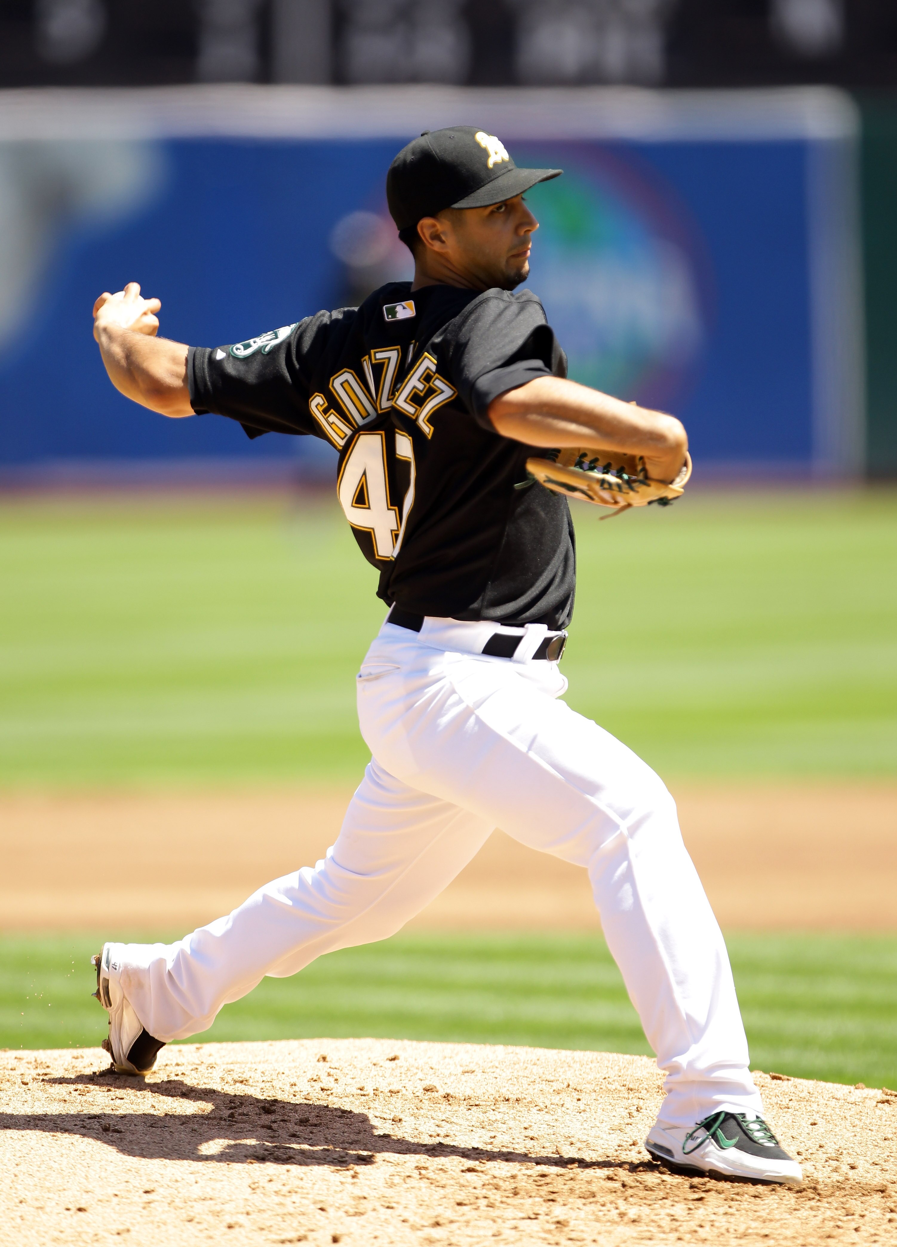 OAKLAND, CA - AUGUST 18:  Gio Gonzalez #47 of the Oakland Athletics pitches against the Toronto Blue Jays at the Oakland-Alameda County Coliseum on August 18, 2010 in Oakland, California.  (Photo by Ezra Shaw/Getty Images)