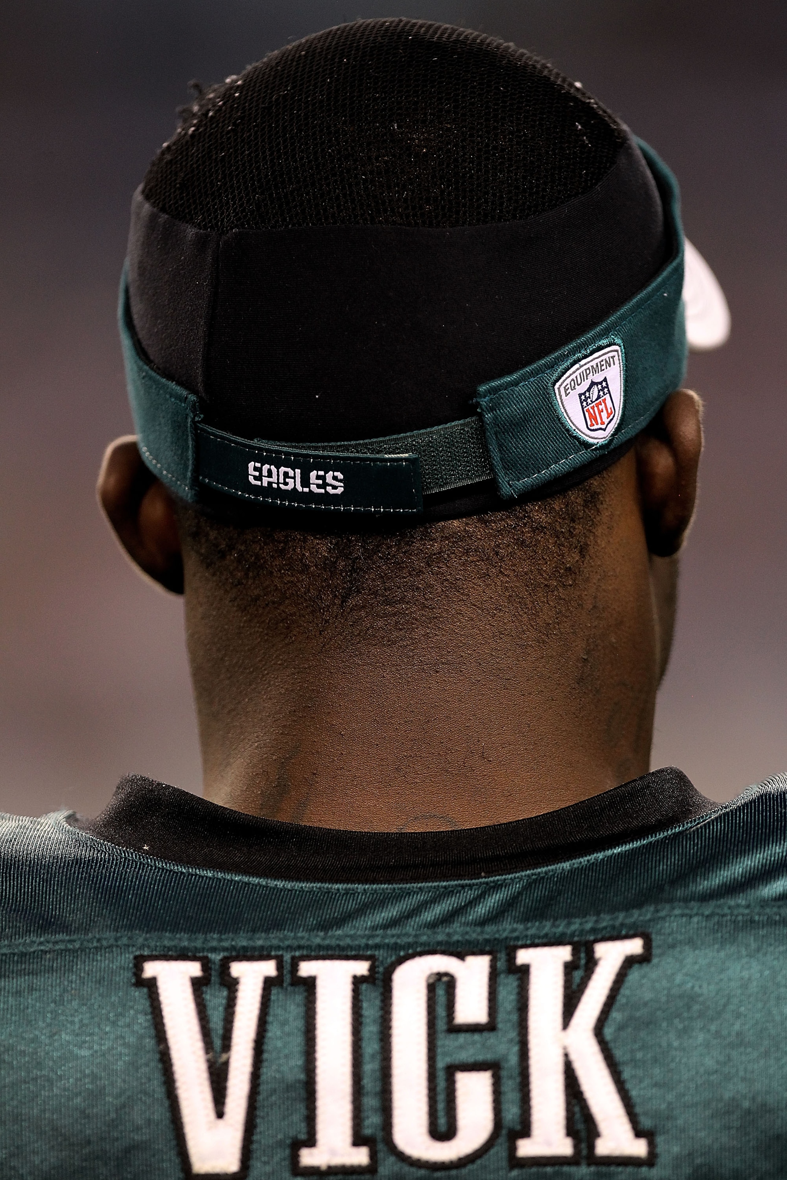 ARLINGTON, TX - DECEMBER 12: Quarterback Michael Vick #7 of the Philadelphia Eagles on the sidelines against the Dallas Cowboys at Cowboys Stadium on December 12, 2010 in Arlington, Texas. (Photo by Ronald Martinez/Getty Images) ARLINGTON, TX - DECEMBER 12: Quarterback Michael Vick #7 of the Philadelphia Eagles on the sidelines against the Dallas Cowboys at Cowboys Stadium on December 12, 2010 in Arlington, Texas. (Photo by Ronald Martinez/Getty Images)