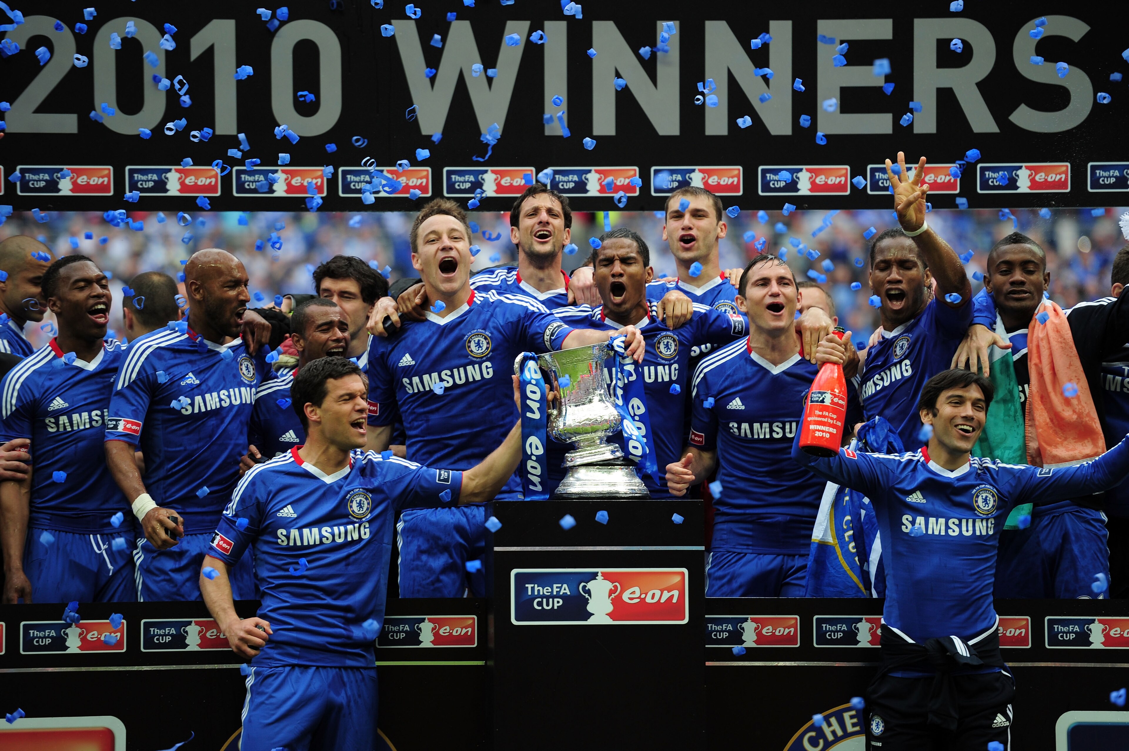 LONDON, ENGLAND - MAY 15: John Terry of Chelsea leads the celebrations with his team after winning the FA Cup sponsored by E.ON Final match between Chelsea and Portsmouth at Wembley Stadium on May 15, 2010 in London, England. (Photo by Shaun Botterill/G LONDON, ENGLAND - MAY 15: John Terry of Chelsea leads the celebrations with his team after winning the FA Cup sponsored by E.ON Final match between Chelsea and Portsmouth at Wembley Stadium on May 15, 2010 in London, England. (Photo by Shaun Botterill/G