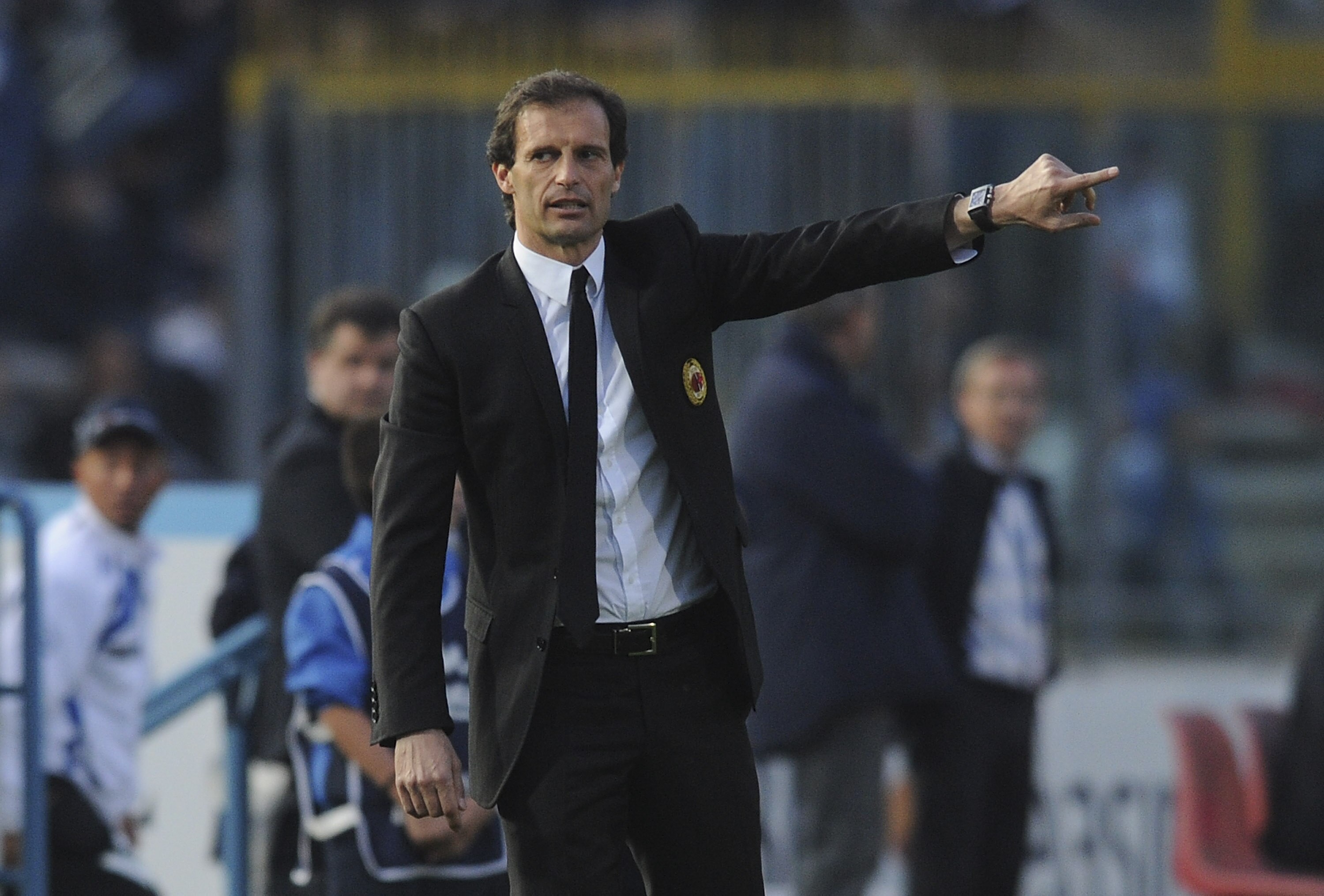 BRESCIA, ITALY - APRIL 23:  Head coach of Milan Massimiliano Allegri gestures during the Serie A match Brescia Calcio and AC Milan at Mario Rigamonti Stadium on April 23, 2011 in Brescia, Italy.  (Photo by Dino Panato/Getty Images)