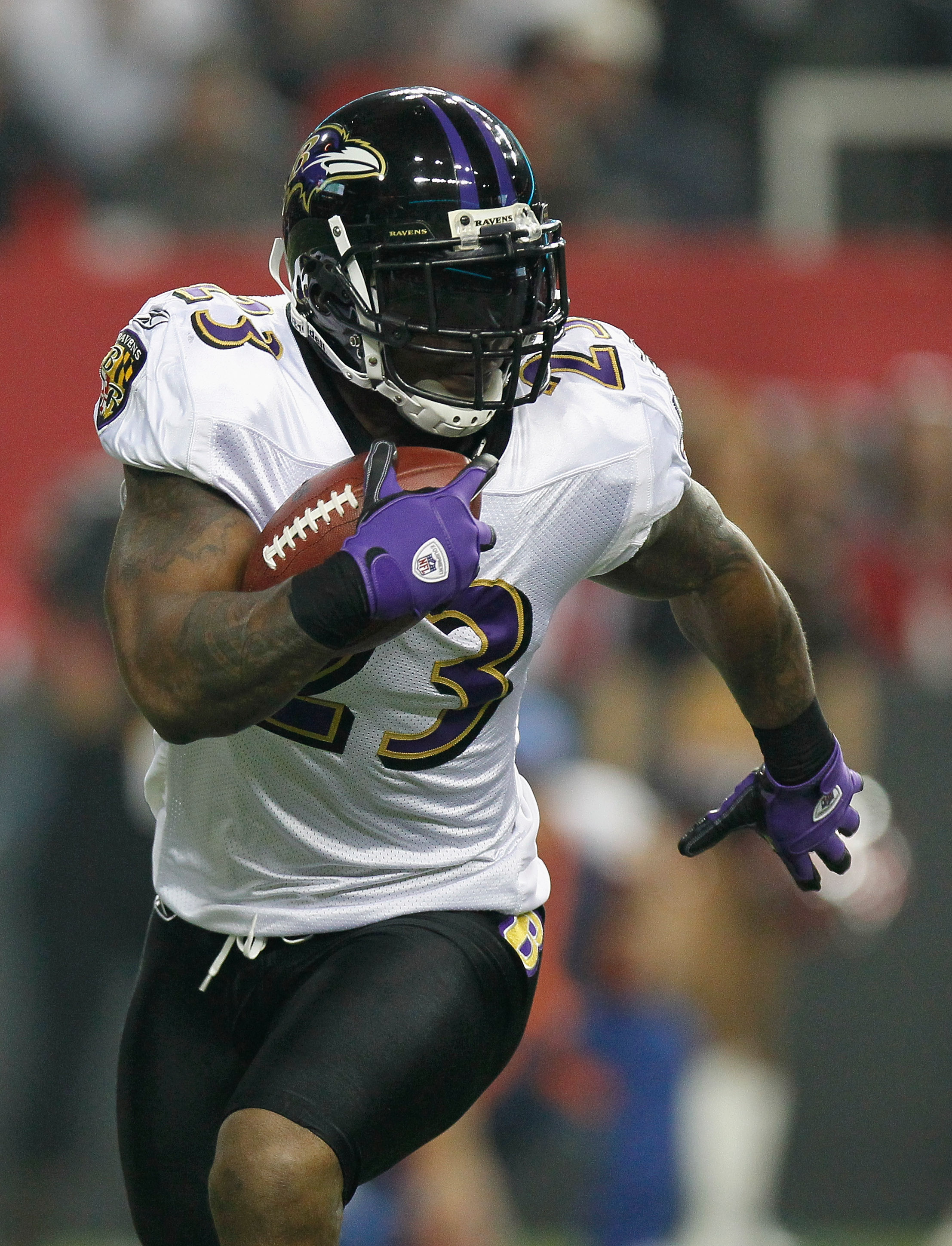 ATLANTA - NOVEMBER 11:  Willis McGahee #23 of the Baltimore Ravens against the Atlanta Falcons at Georgia Dome on November 11, 2010 in Atlanta, Georgia.  (Photo by Kevin C. Cox/Getty Images)
