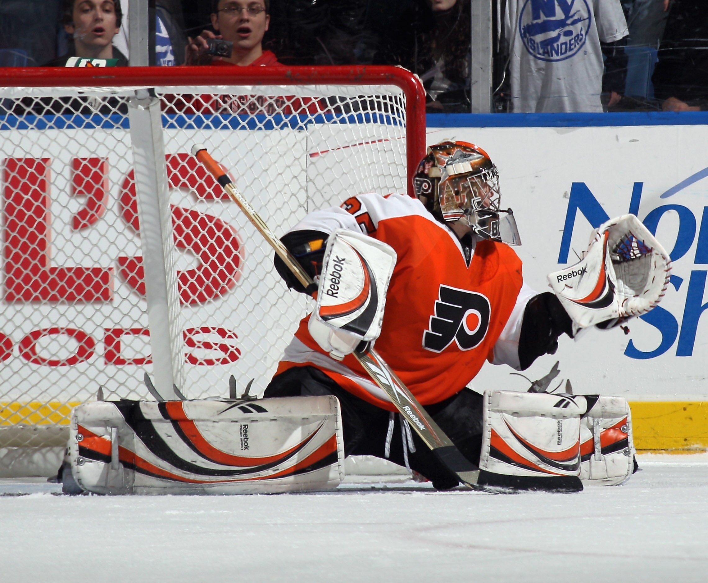 UNIONDALE, NY - DECEMBER 05:  Sergei Bobrovsky #35 of the Philadelphia Flyers skates against the New York Islanders at the Nassau Coliseum on December 5, 2010 in Uniondale, New York.  (Photo by Bruce Bennett/Getty Images)