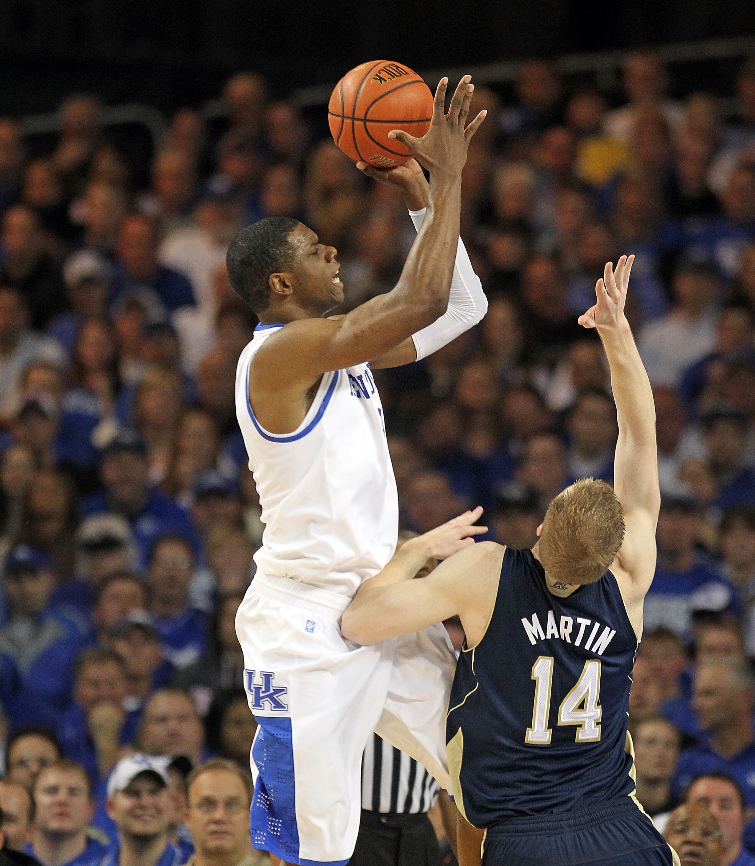LOUISVILLE, KY - DECEMBER 08:  Terrence Jones #3 of the Kentucky Wildcats shoots the ball during the game against the Notre Dame Fighting Irish in the 2010 DIRECTV SEC/BIG EAST Invitational at Freedom Hall on December 8, 2010 in Louisville, Kentucky.  (Ph