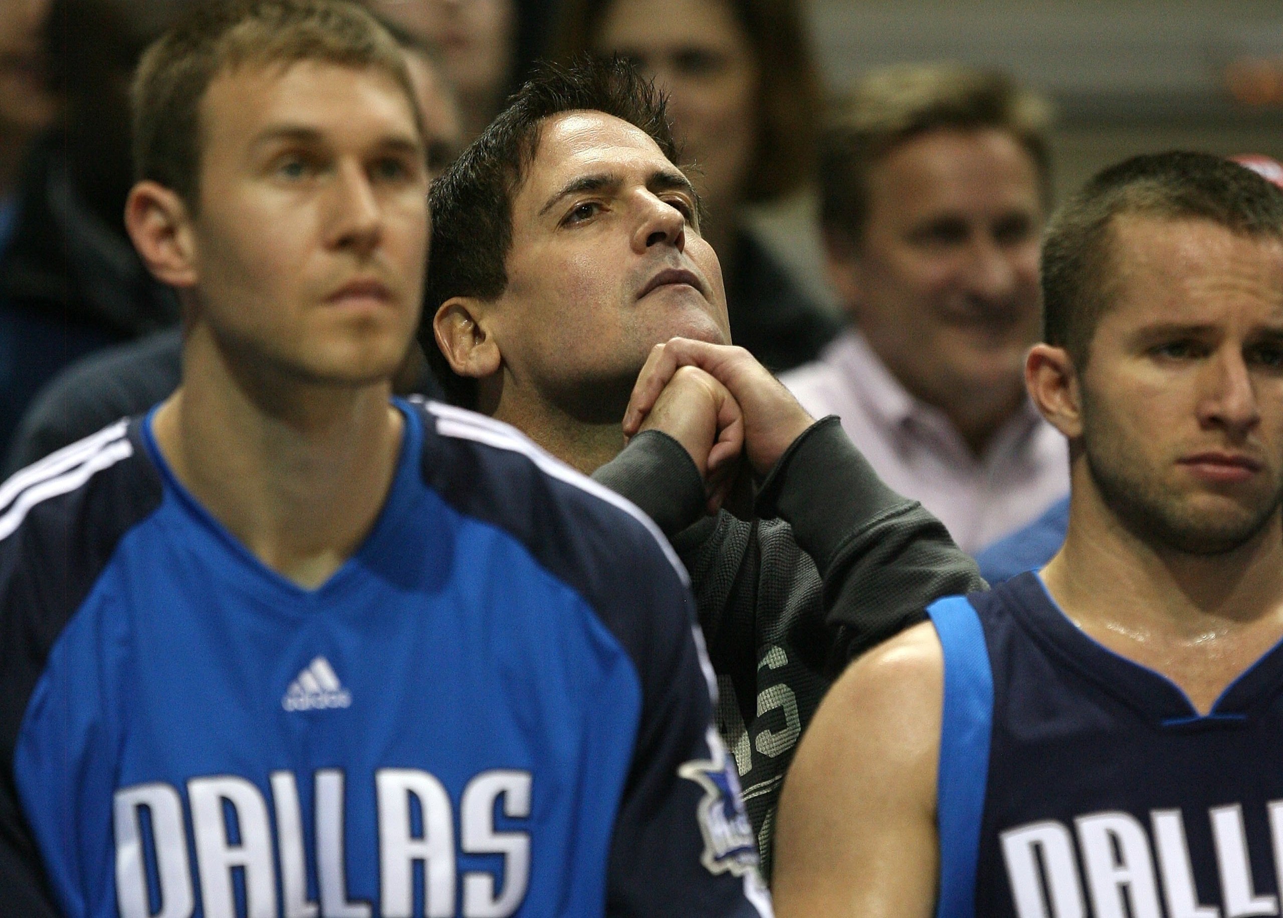 MILWAUKEE - NOVEMBER 16: Owner Mark Cuban of the Dallas Mavericks watches as his team takes on the Milwaukee Bucks at the Bradley Center on November 16, 2009 in Milwaukee, Wisconsin. The Mavericks defeated the Bucks 115-113 in overtime. (Photo by Jonathan