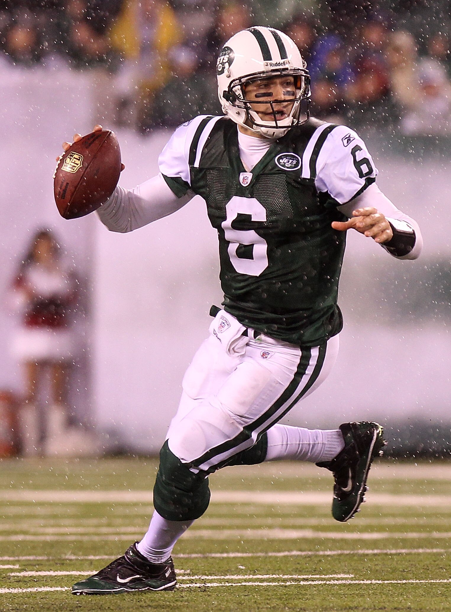 EAST RUTHERFORD, NJ - DECEMBER 12: Mark Sanchez #6 of the New York Jets against the Miami Dolphins at New Meadowlands Stadium on December 12, 2010 in East Rutherford, New Jersey. (Photo by Nick Laham/Getty Images) EAST RUTHERFORD, NJ - DECEMBER 12: Mark Sanchez #6 of the New York Jets against the Miami Dolphins at New Meadowlands Stadium on December 12, 2010 in East Rutherford, New Jersey. (Photo by Nick Laham/Getty Images)