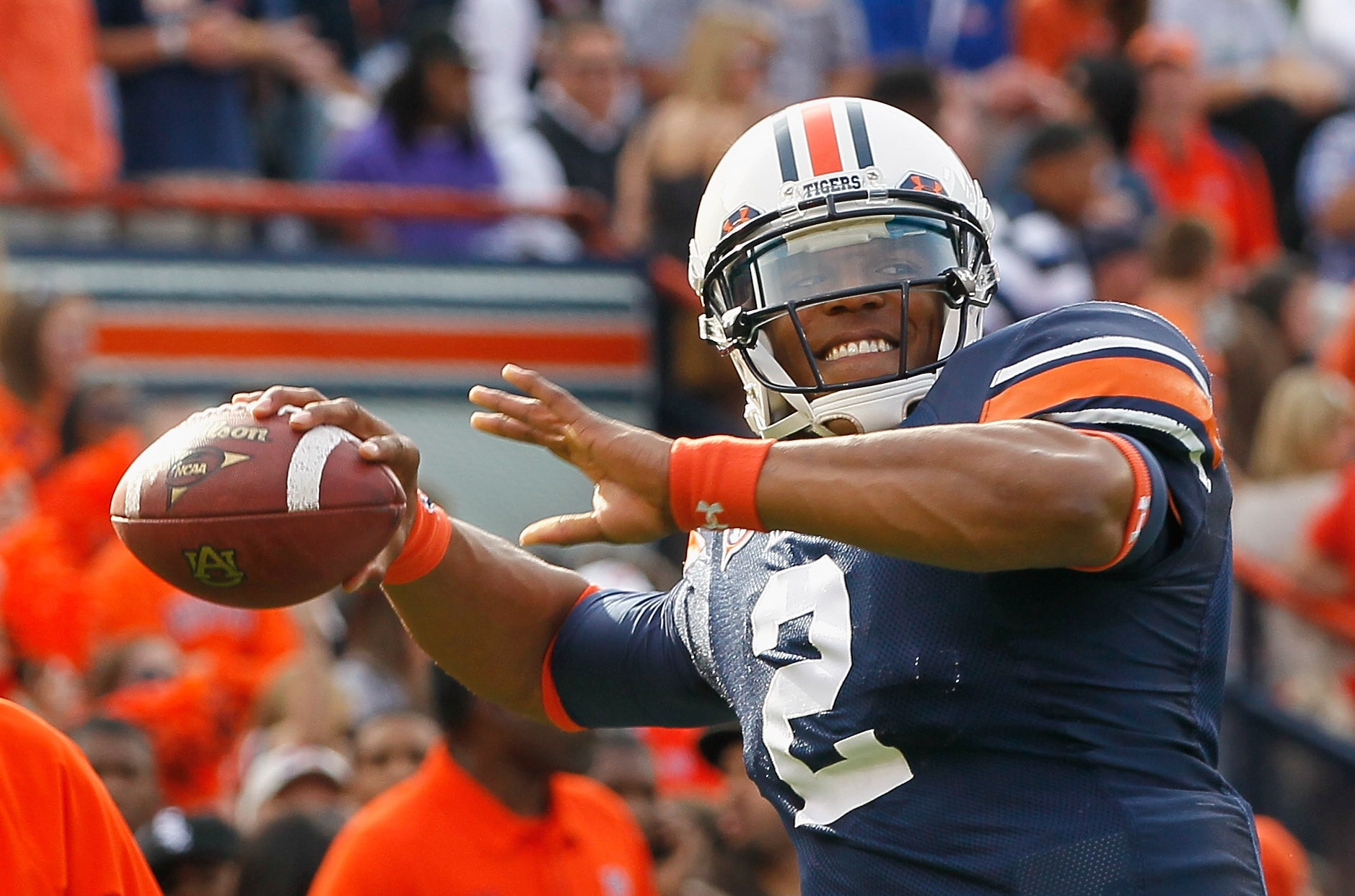 AUBURN, AL - NOVEMBER 13:  Quarterback Cam Newton #2 of the Auburn Tigers against the Georgia Bulldogs at Jordan-Hare Stadium on November 13, 2010 in Auburn, Alabama.  (Photo by Kevin C. Cox/Getty Images)